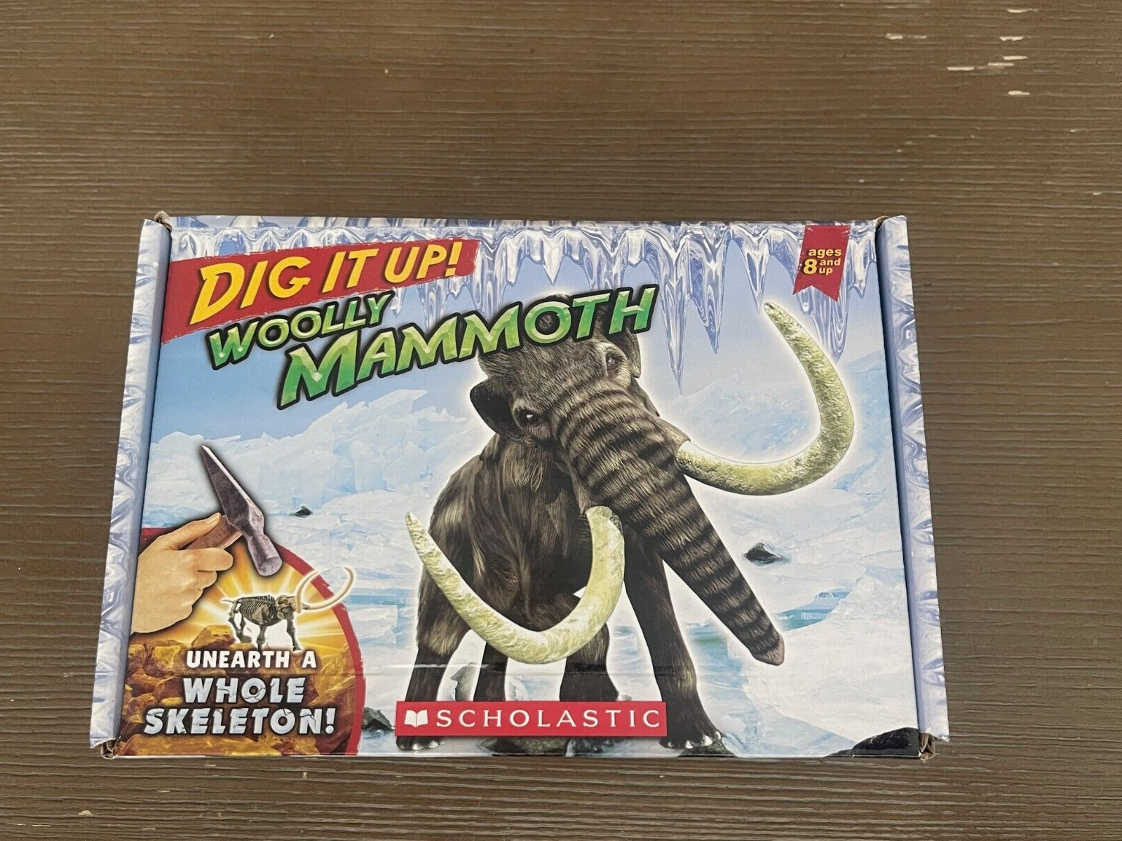 Scholastic Dig It Up Woolly Mammoth ISBN 978-0-545-69248-9 PC# 391604
