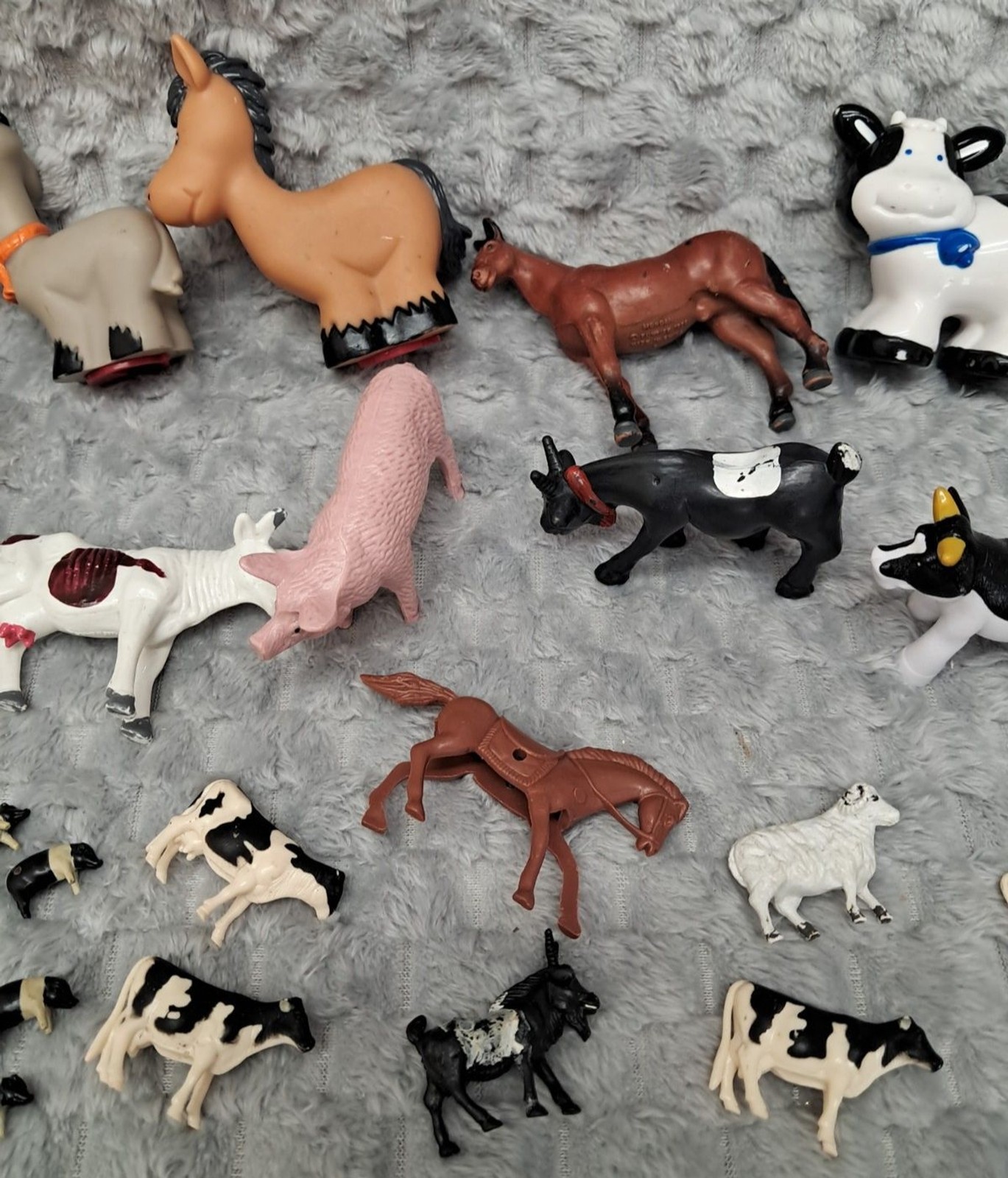 Mixed Lot Plastic Farm Toy Animals ERTL & More Horses Cows Fence Pig Cattle