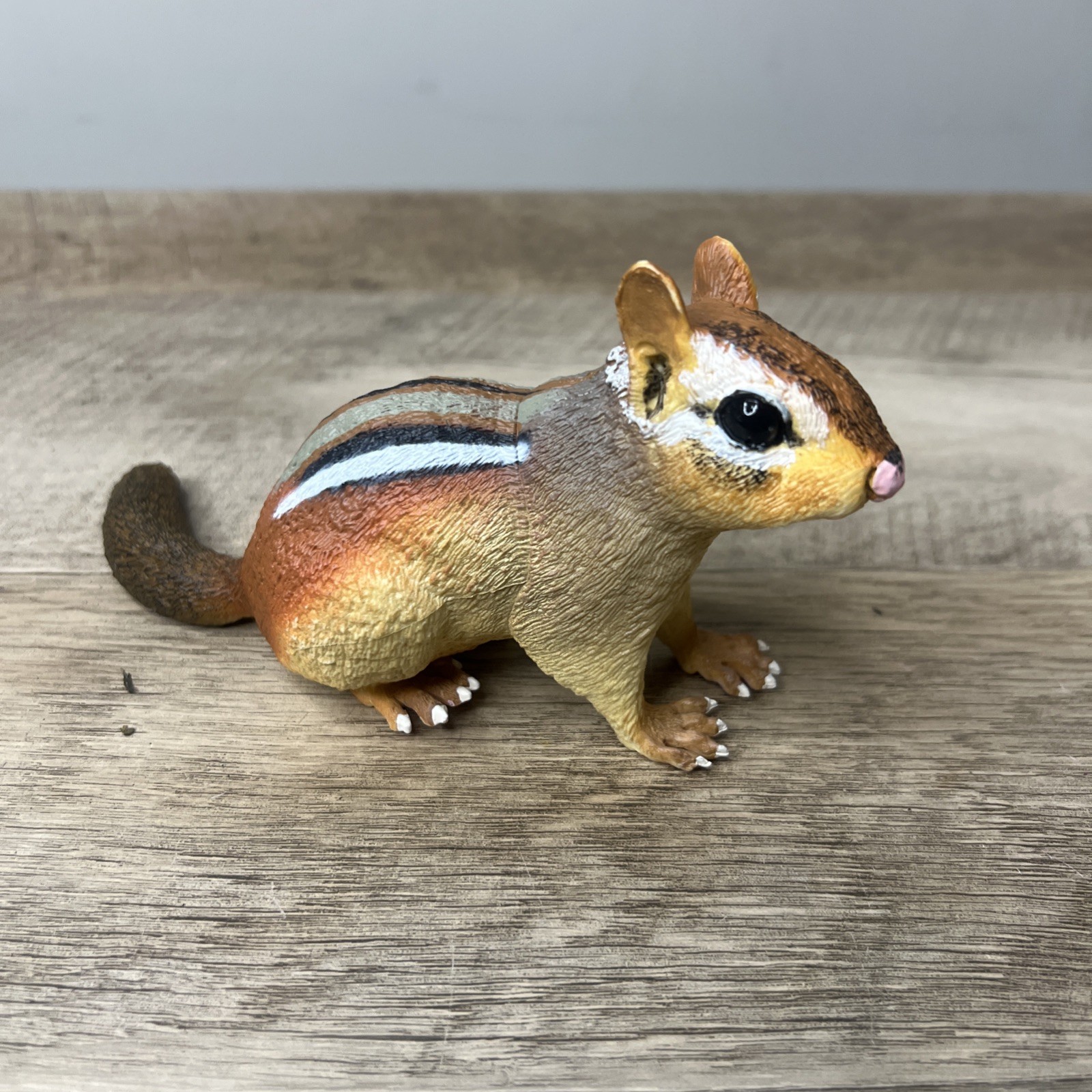 Safari Ltd 2012 Eastern Chipmunk Baby Incredible Creatures Rubber Figure