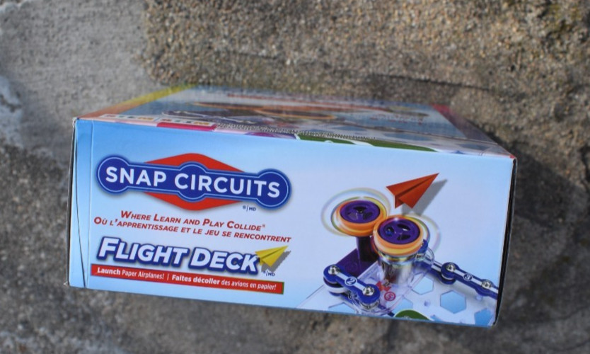 Snap Circuits Flight Deck ~ 5-in-1 Activity Kit ~ Free Shipping ~ Ages 8 and Up!