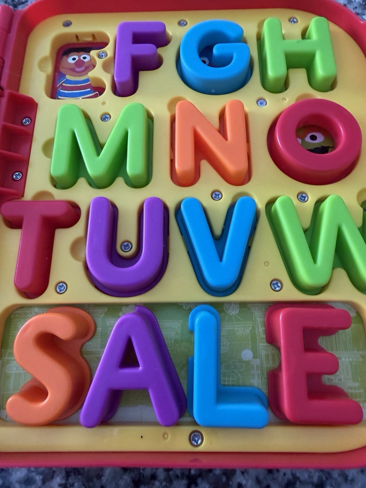 Hasbro Sesame Street Elmo’s On The Go Letters Alphabet w/ Carry Case COMPLETE