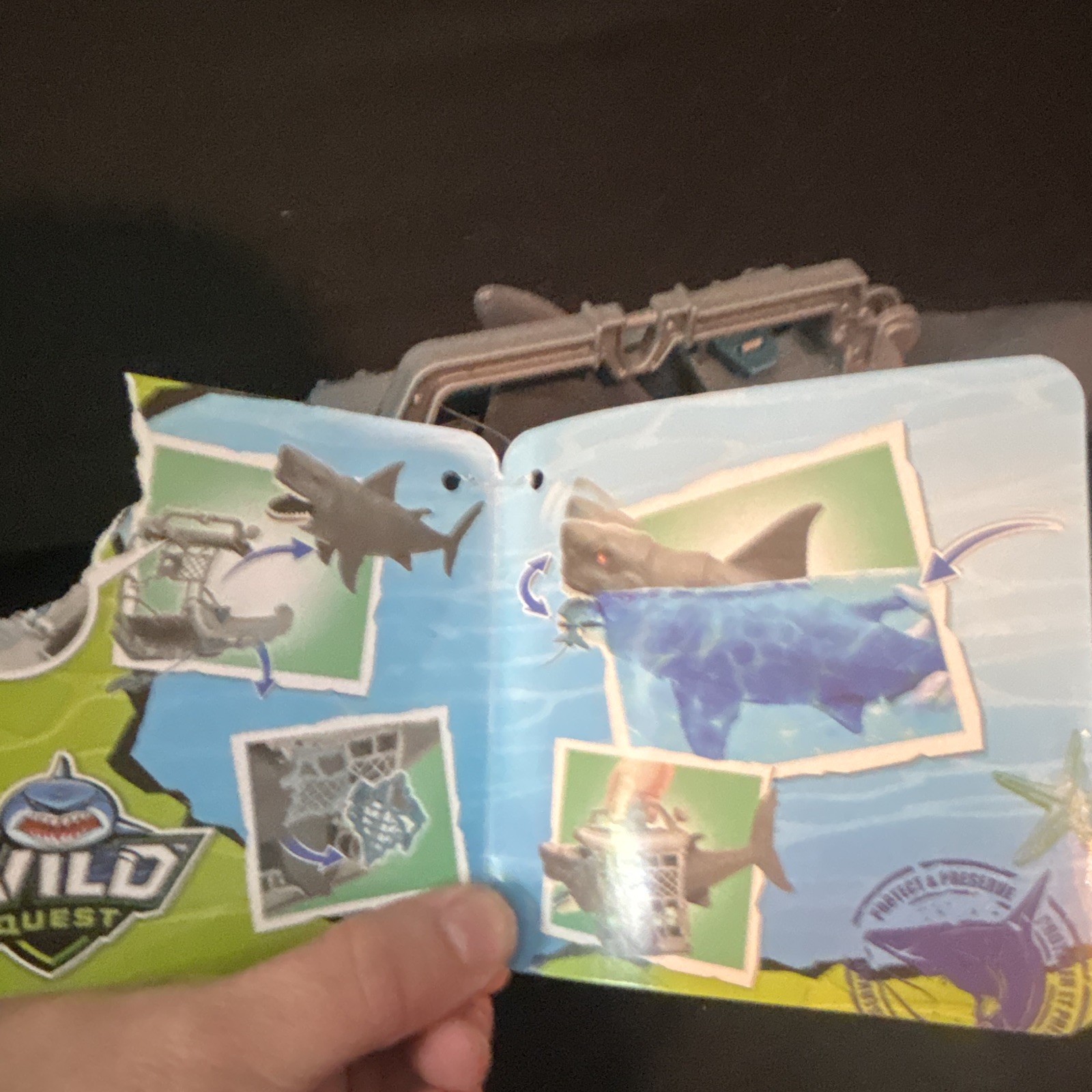 Chap Mei Wild Quest Cage Rage Motorized Chomping Shark Playset 549235