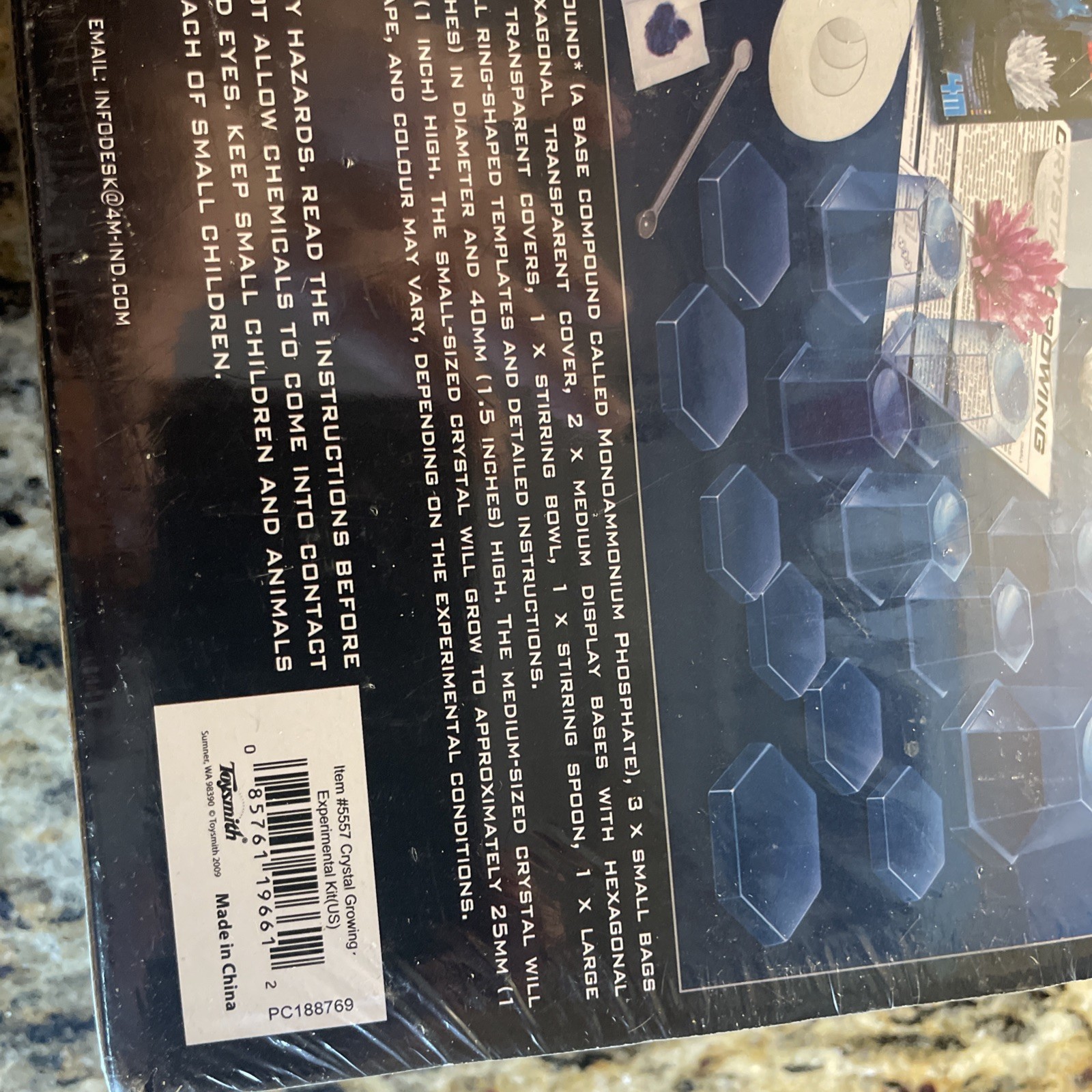 New in box sealed 4M Crystal Growing Experiment Kit ages 10 and up