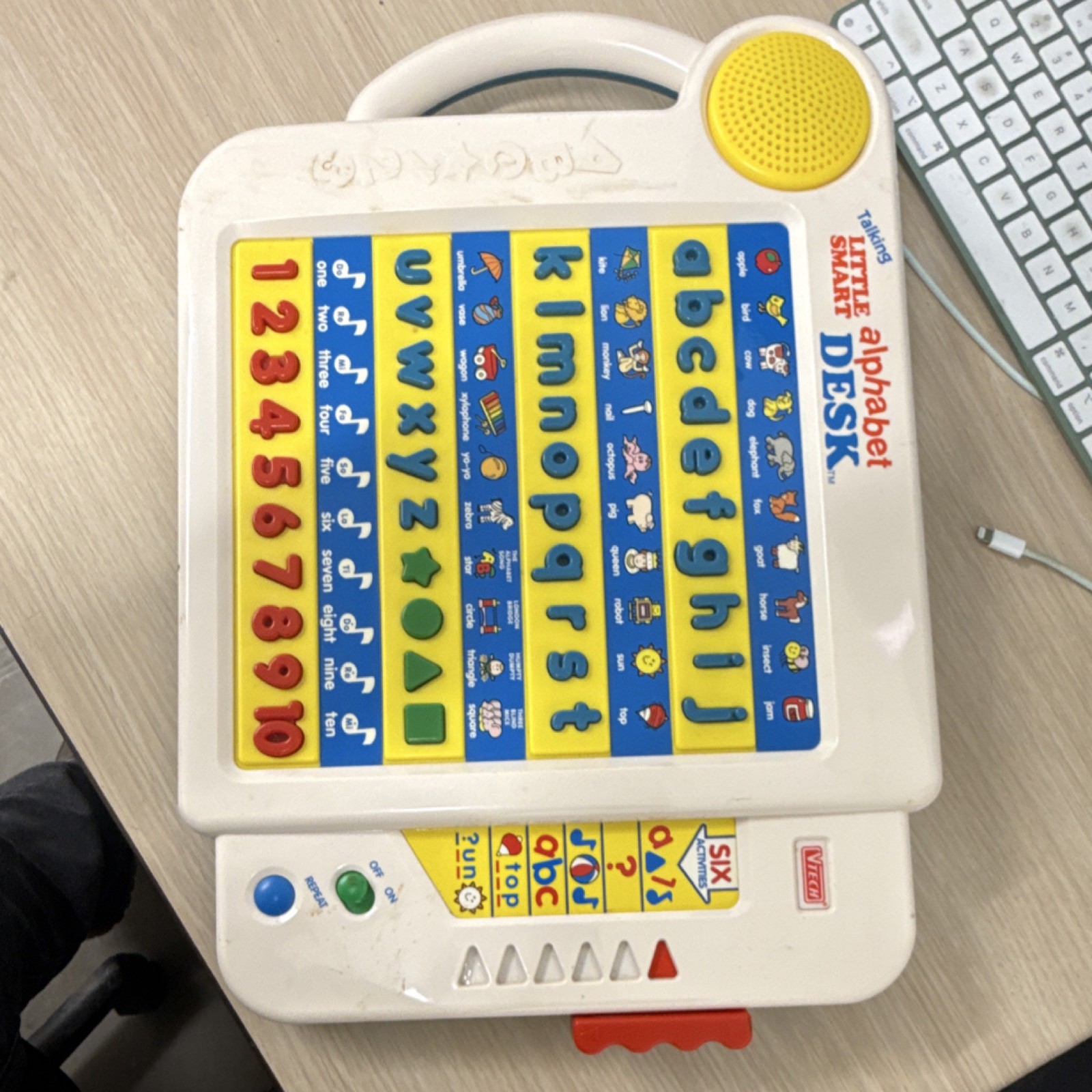 VTech Little Smart Alphabet Desk Electronic Learning Toy, MPN 32-0682-427