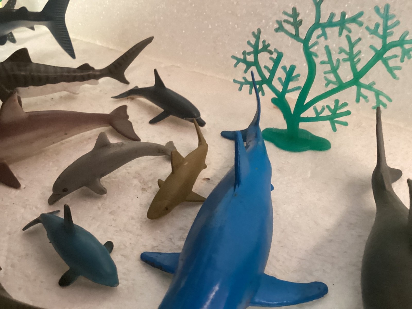 Mixed Lot 27 OCEAN SEA CREATURES Plastic Animals Toy Figures.