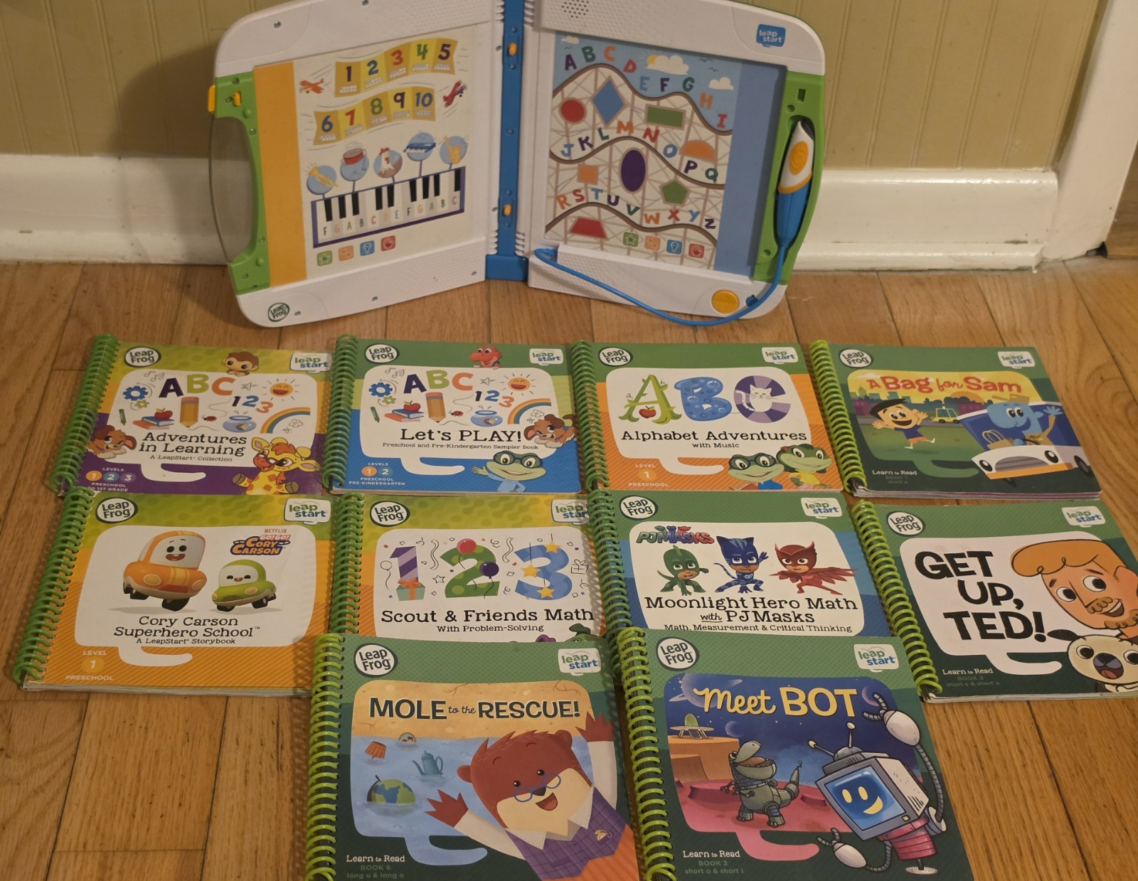 LeapFrog LeapStart 3D Learning System w/ 10 Books, Reading, Disney, Ages 4-8