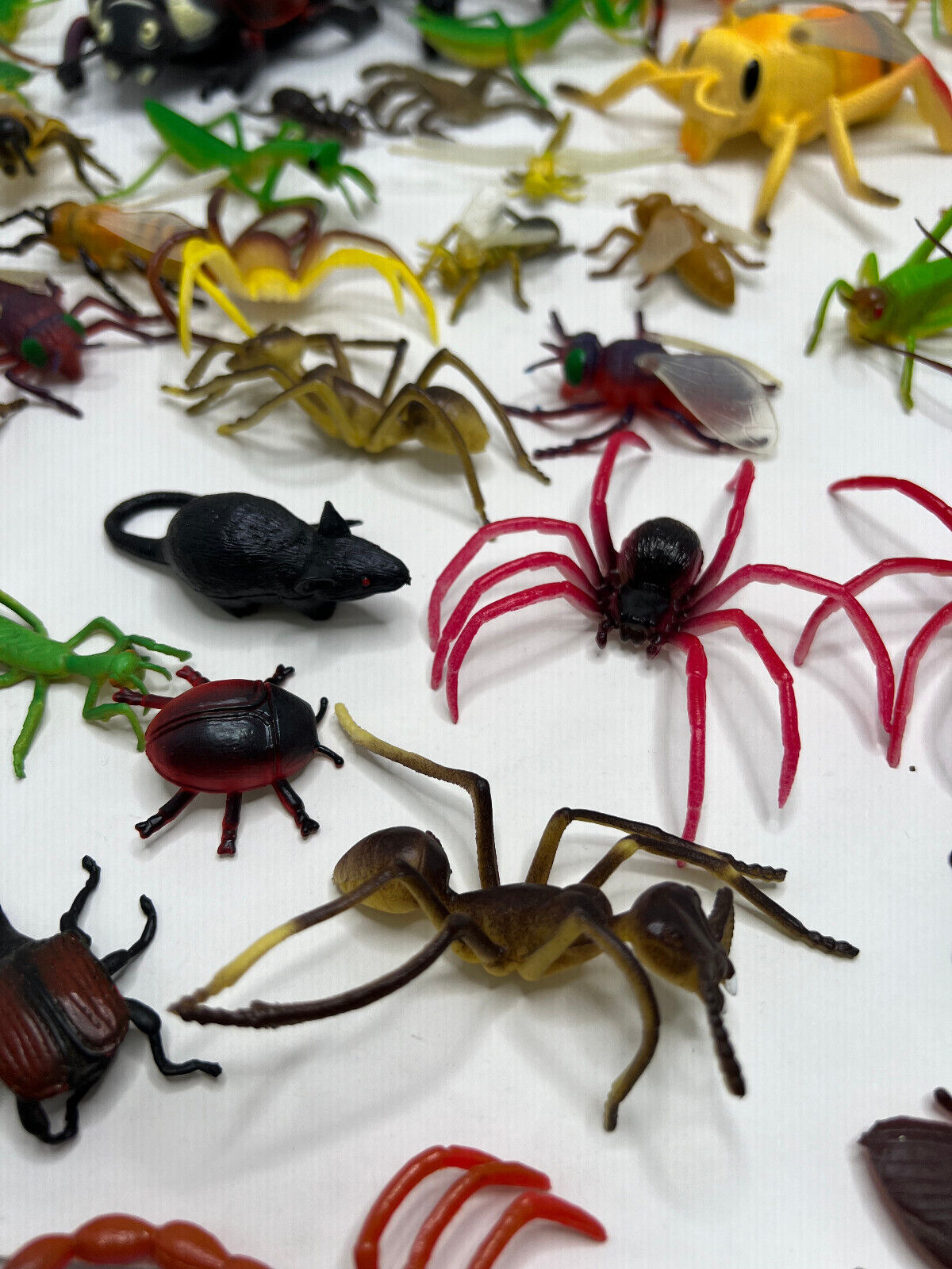 Large Lot of Creepy plastic bugs toy relistic figures