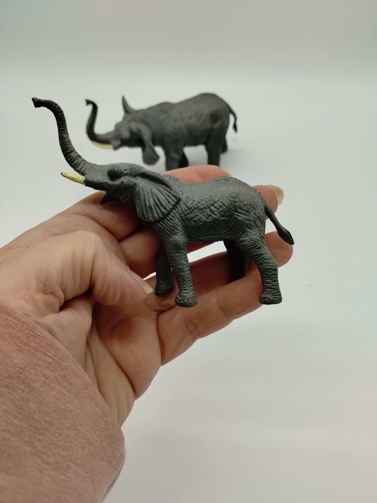 Vintage Lot Of 3 Plastic Toy Elephants 1998 China Safari 2.5, 3.5 And 4 Inches