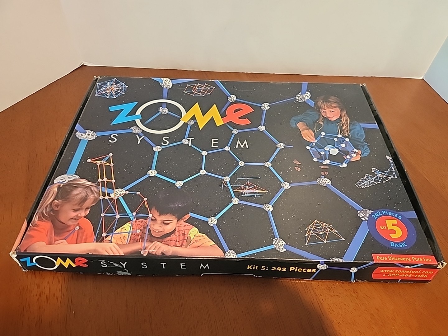 Zometool Zome System Construction Kit 230 Pieces Build Domes Bridges Pyramids