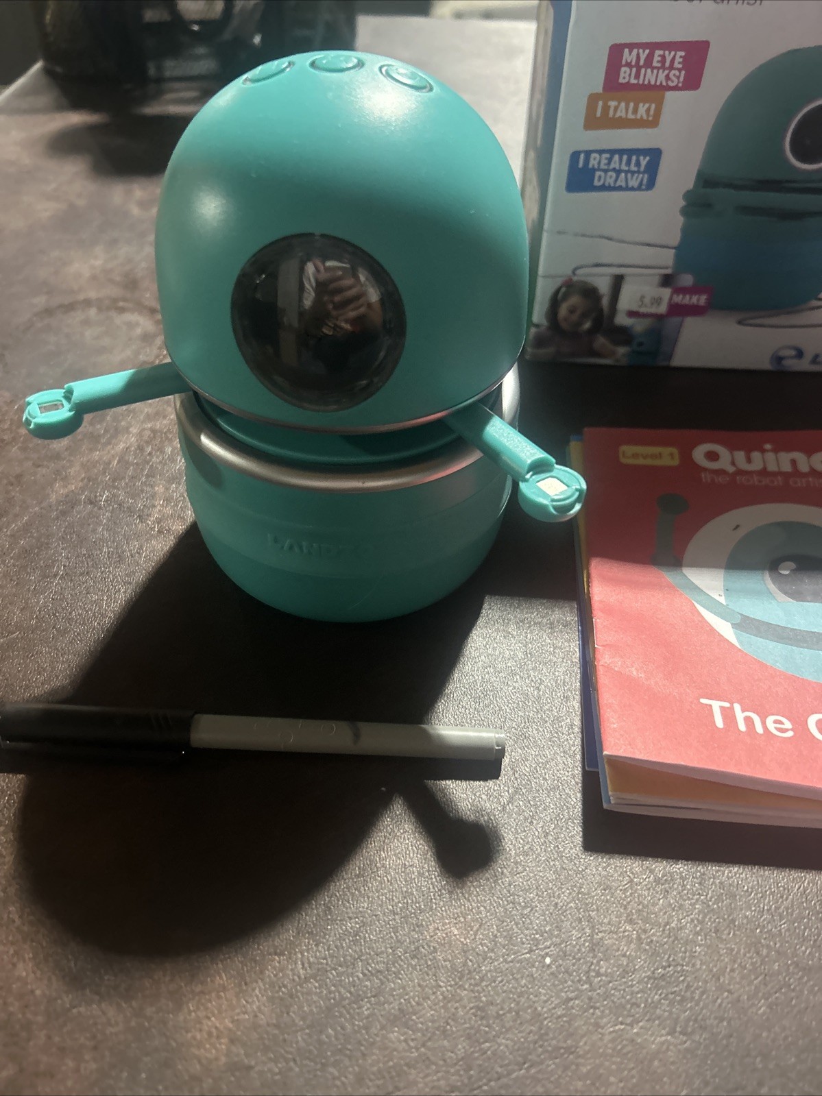 Quincy The Talking Robot Drawing Artist LZ001 By Landzo