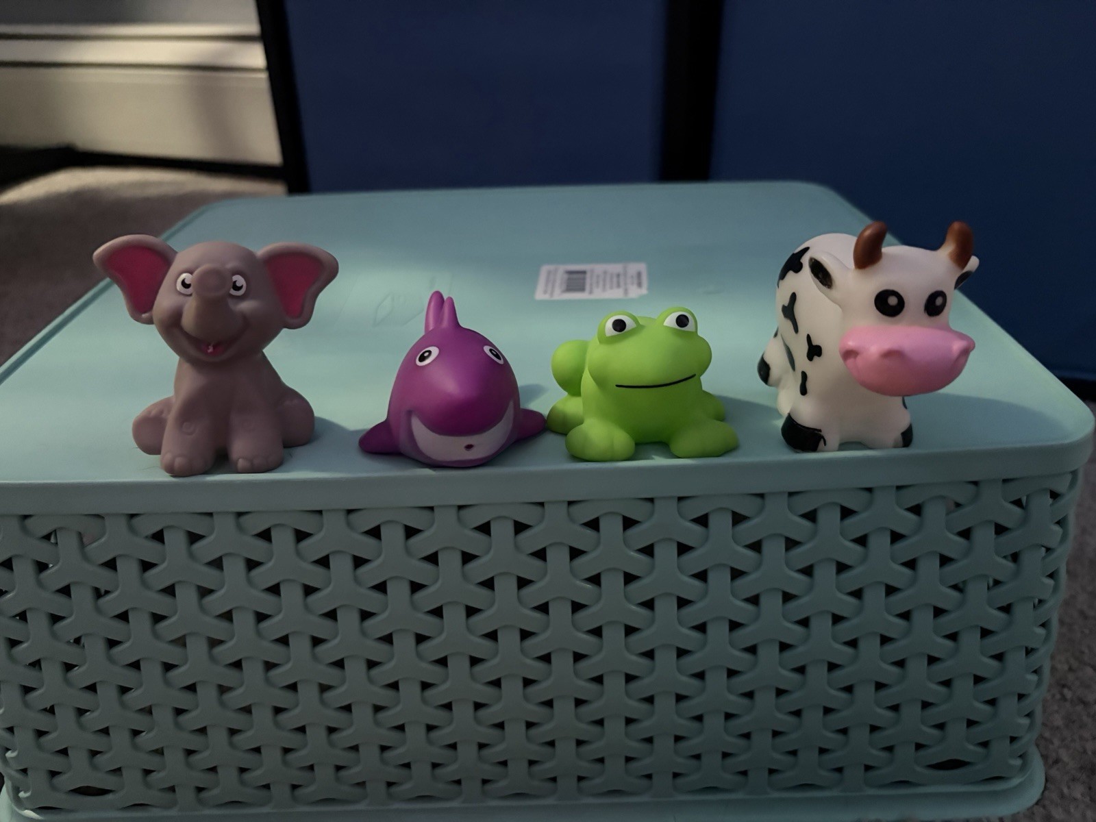 Random Set Of Seven Rubber Animals Squirt Bath Toy