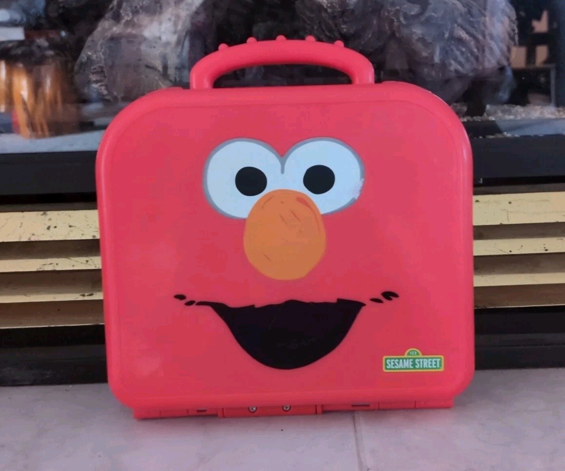 Sesame Street Elmo ABC Alphabet Learning Toy Carrying Case W/Letters-Complete