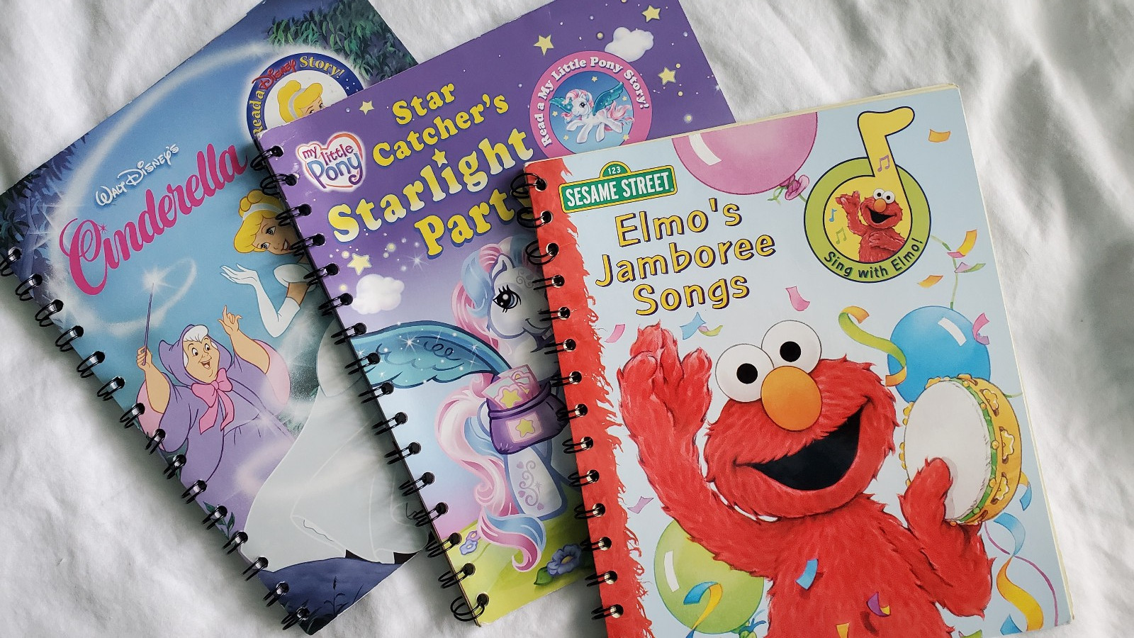 Story Reader System Lot-14 Books-7 Cartridges-Backback-Disney, SpongBob More