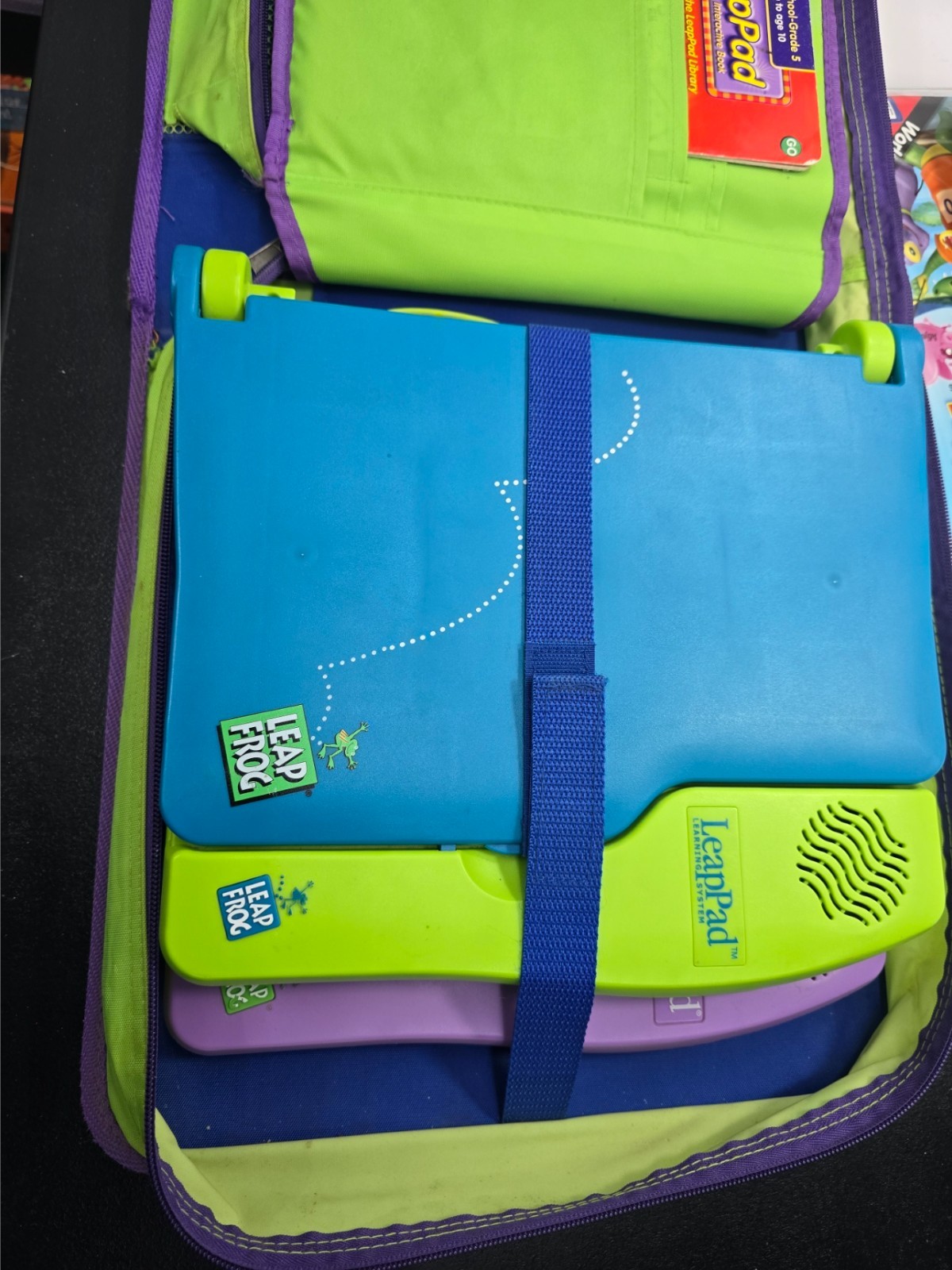 LeapPad Bundle With 14 Books and 12 Cartdriges