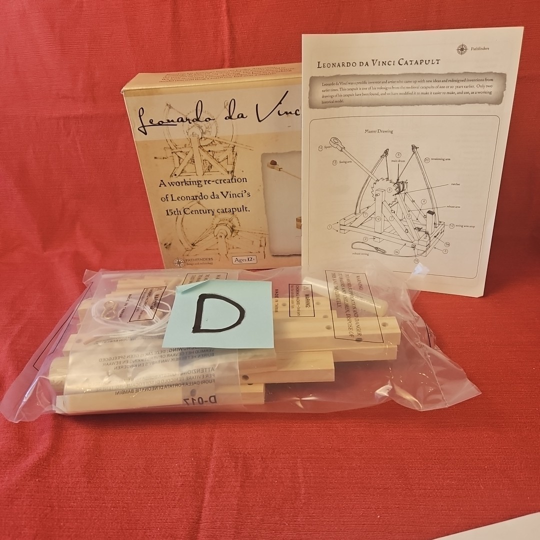 Leonardo da Vinci Catapult Wooden Model Kit Age 12+ Pathfinders NEW Open Box (D
