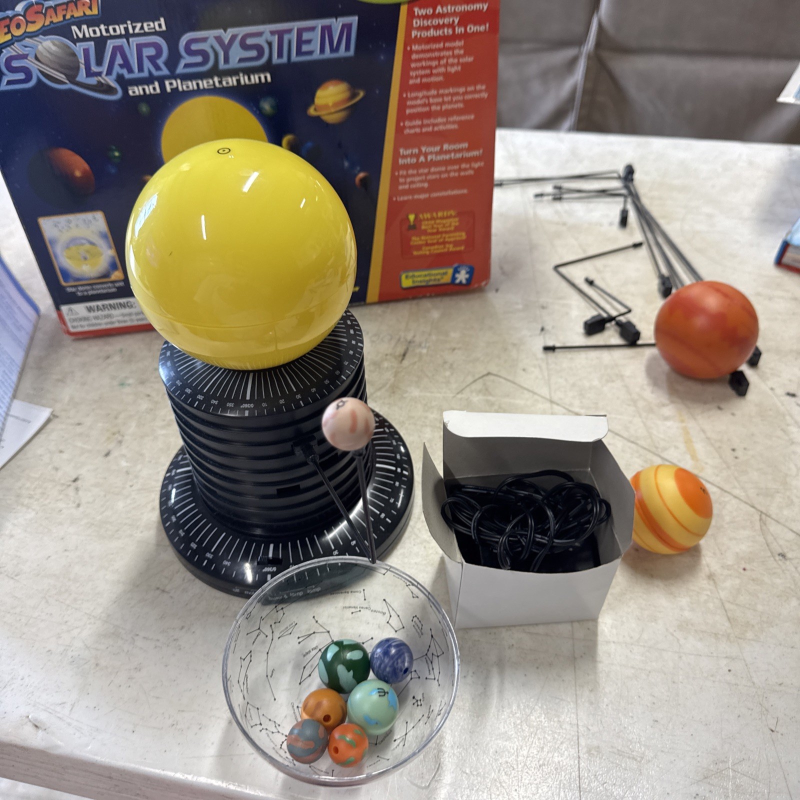 Educational Insights GeoSafari Motorized Solar System Project A Star Show WORKS