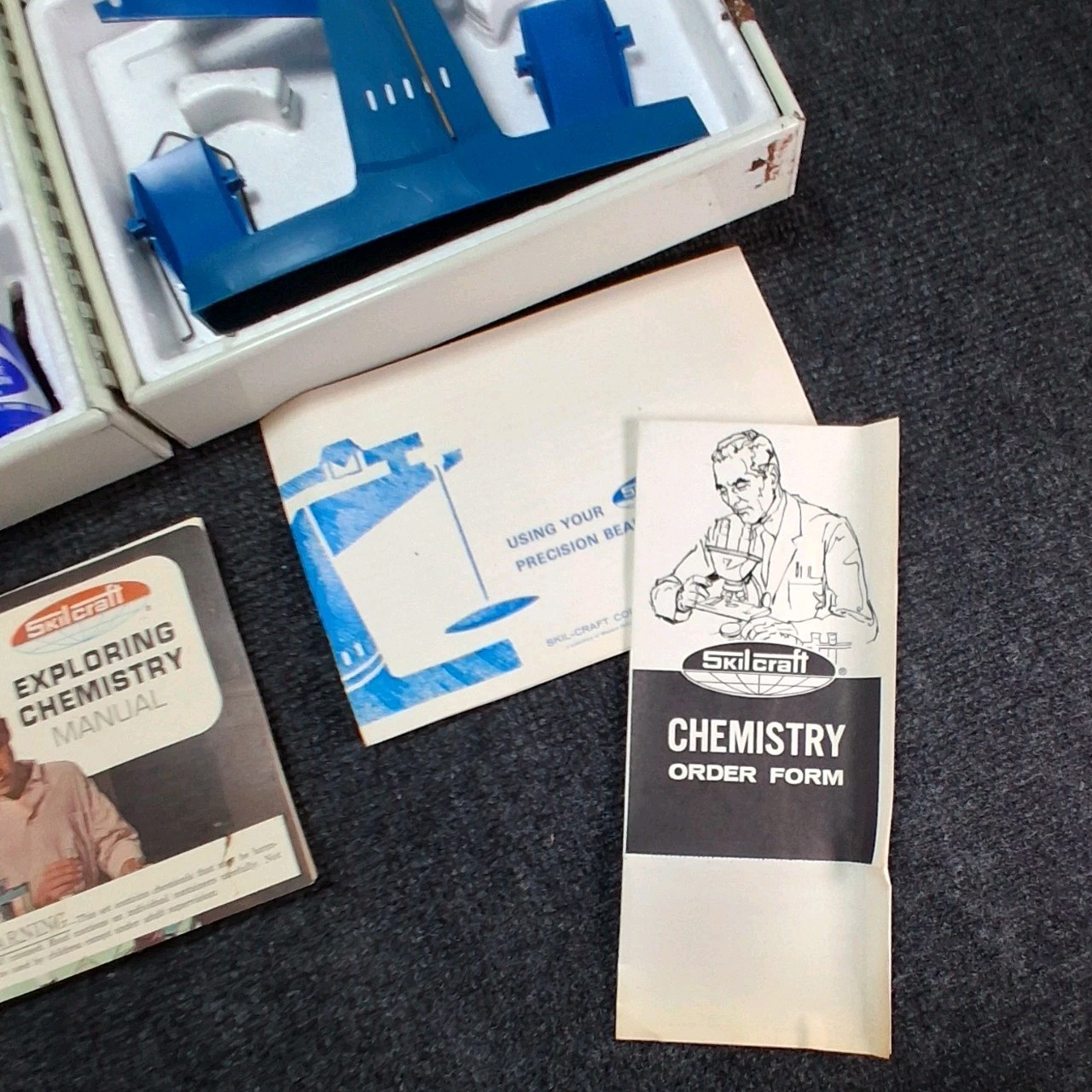 Vintage 1960s Skilcraft Senior Chemistry Lab No. 506 – Metal Case & Manual