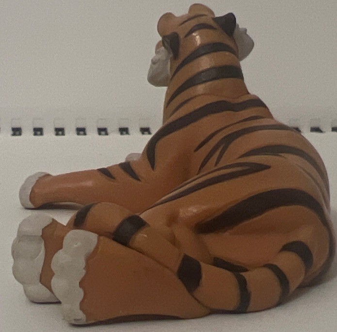 Disney Store Aladdin Jasmine’s Tiger Rajah PVC Figure Laying Down 5 Inches