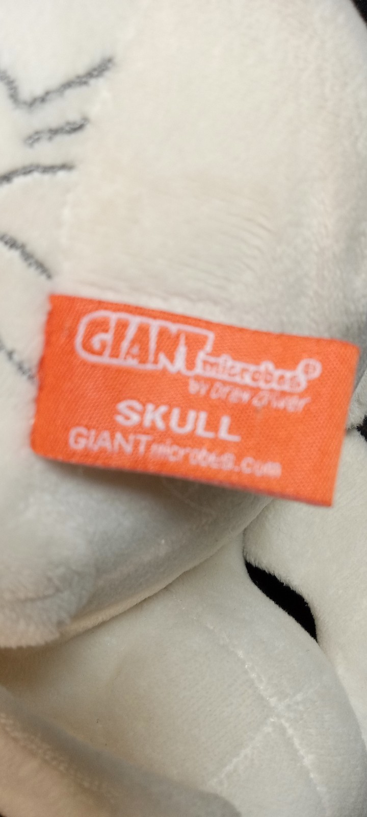 SKULL~ GIANTmicrobes Plush – Skull by Drew Oliver 💀🎃