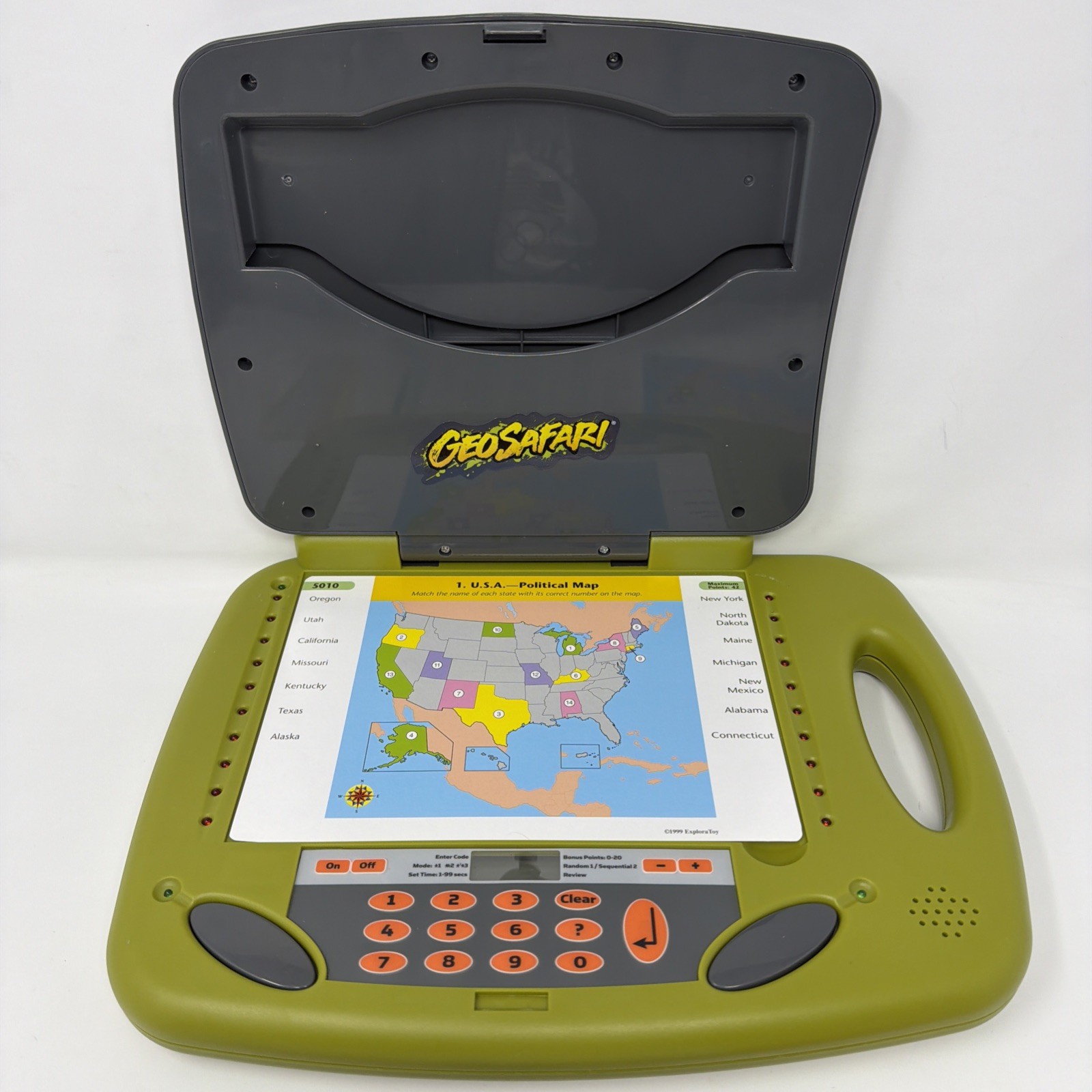 GeoSafari Laptop Educational System, 124 activities; 62 dbl sided cards, EI-8540