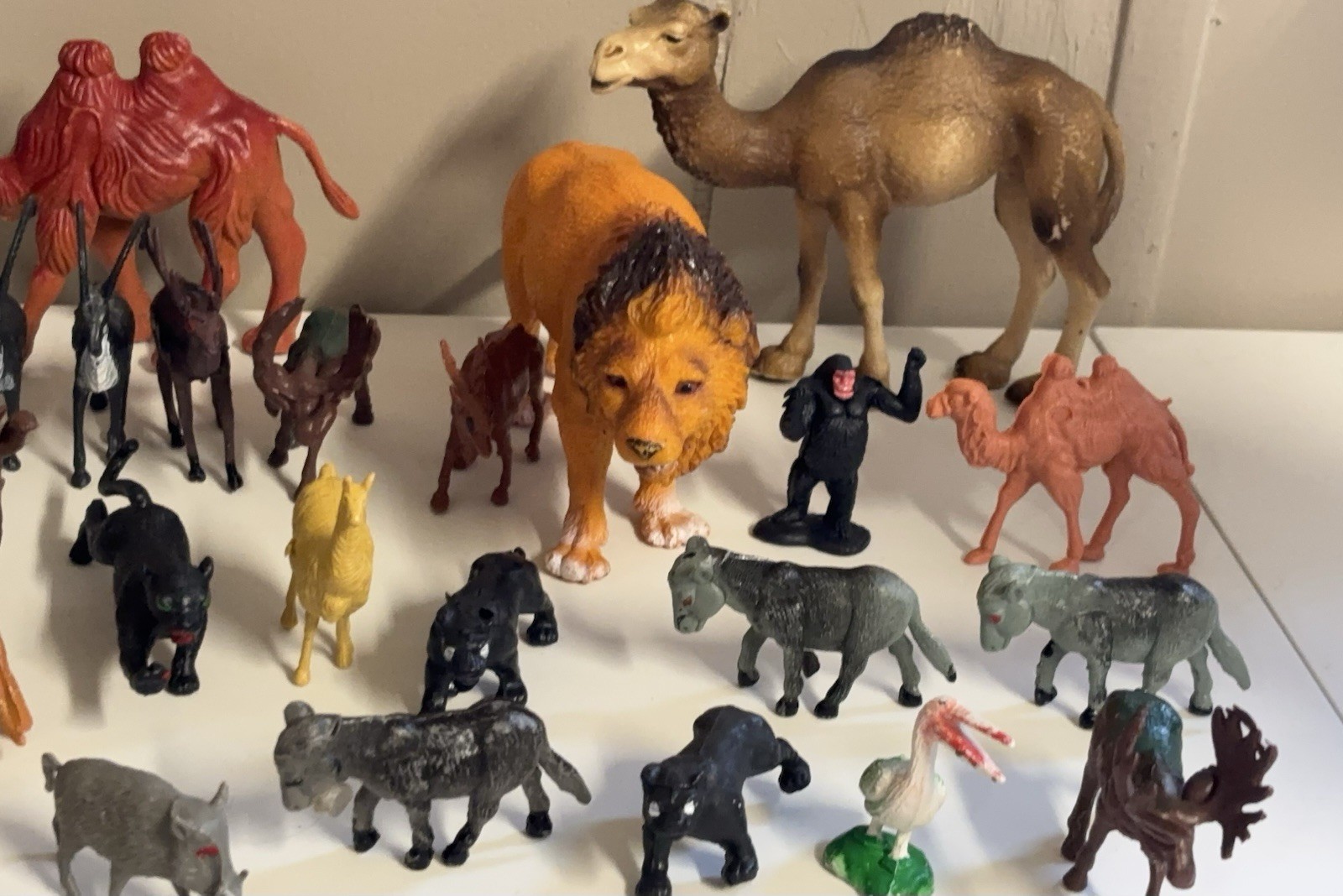 Huge VTG Lot Of Miniature Toy Plastic Safari Animal Figures 83 Pieces Unbranded