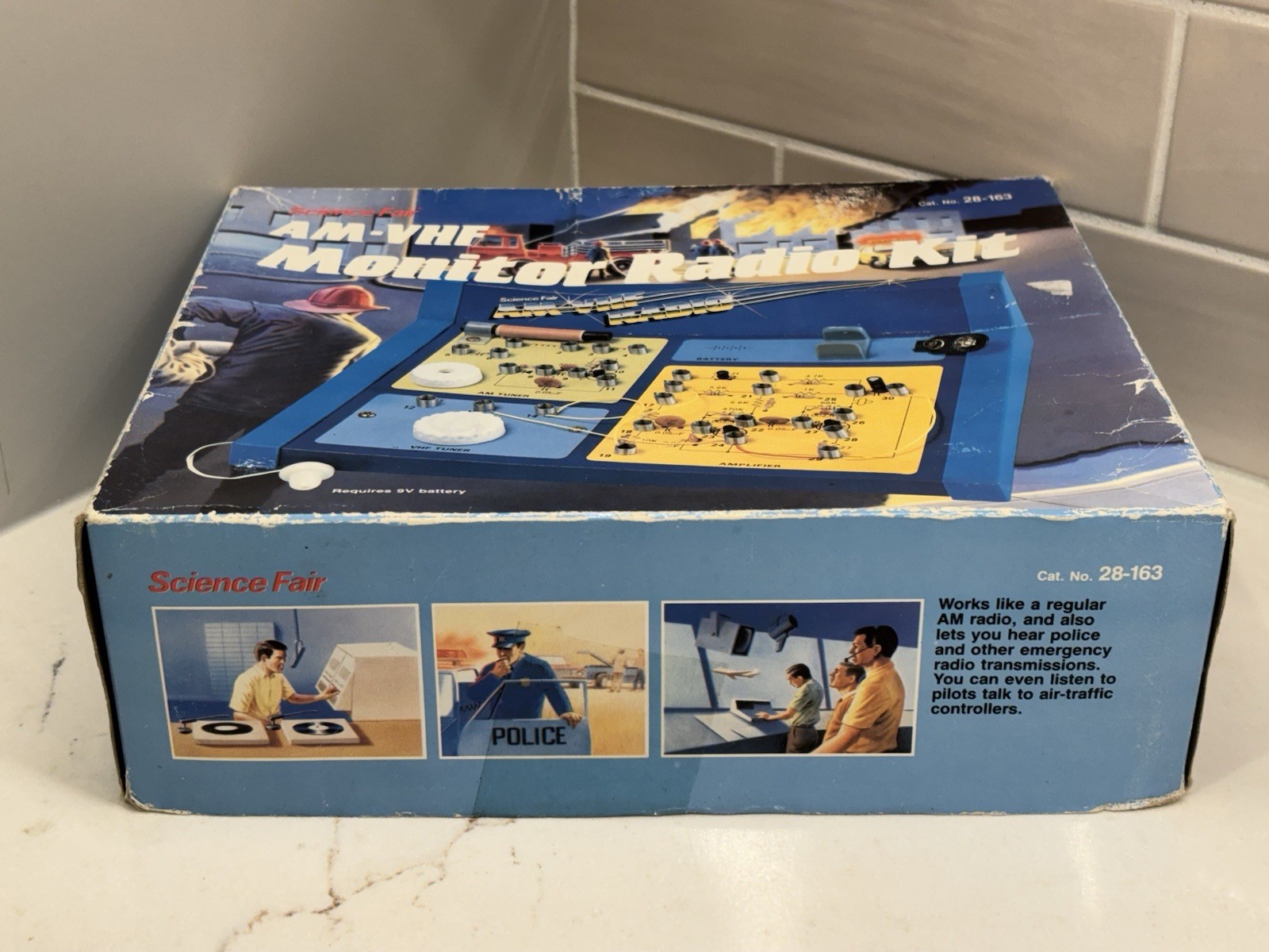 VTG Science Fair AM VHF Monitor Radio Kit 28-163 With Box Manual Earphone Wire