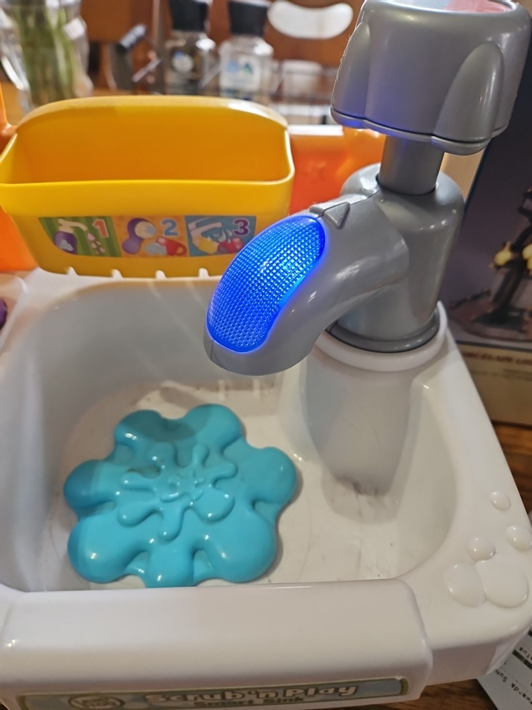 LeapFrog Scrub ‘n Play Smart Sink (English Version)