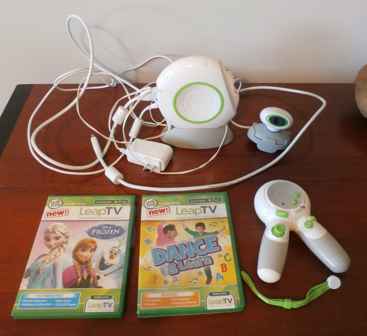 LeapFrog LeapTV Educational Video Gaming System Learning Console with 2 games