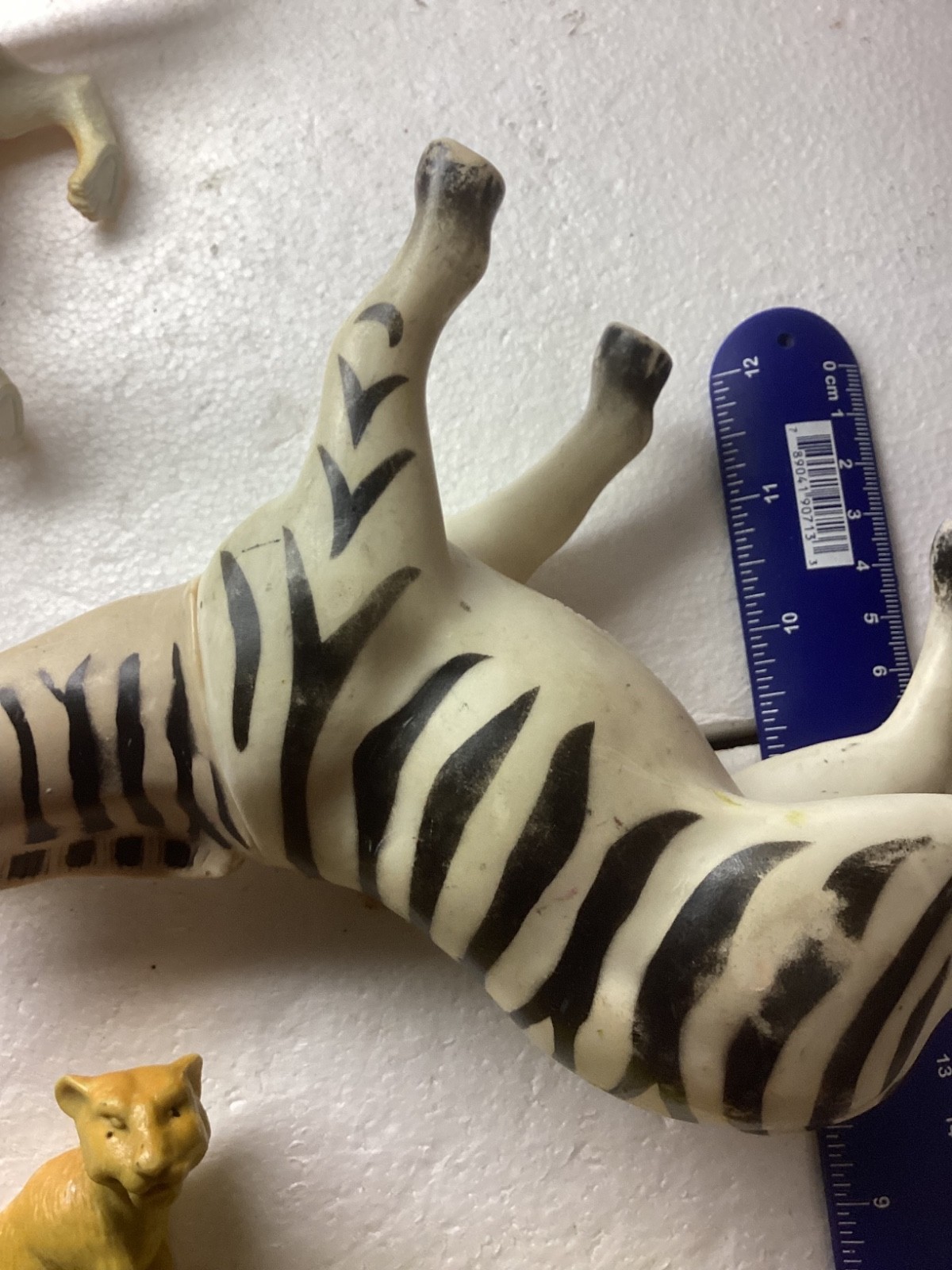 Vintage Mixed Plastic Safari Zoo Jungle Wild Animals Lot of 10.
