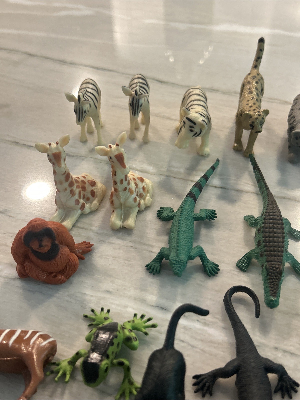 K&M Animal Plastic Figures Zoo Wild Animals Lot (32)