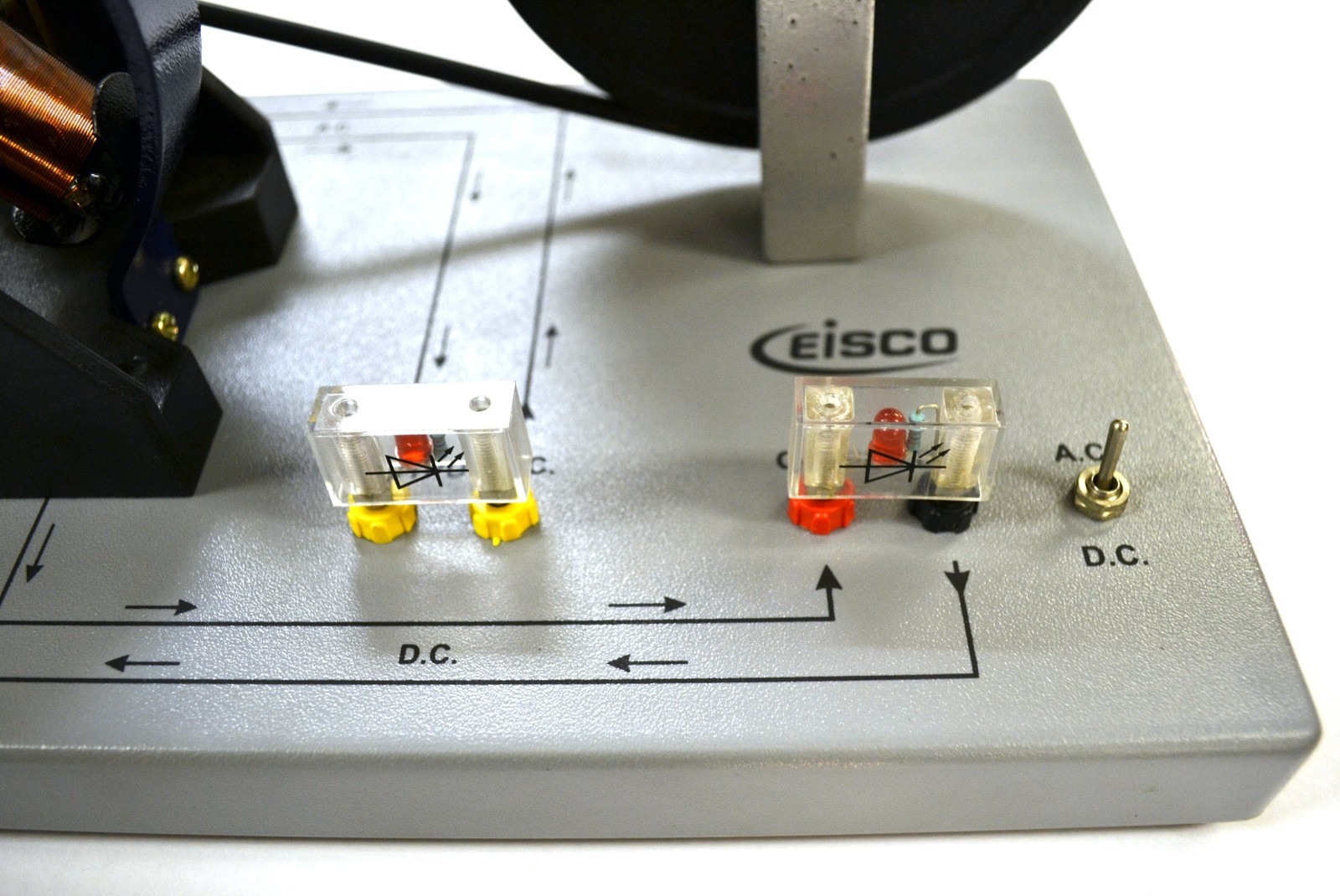Eisco Labs Demonstration Motor Generator Activity Model (AC/DC) – Hand Powered