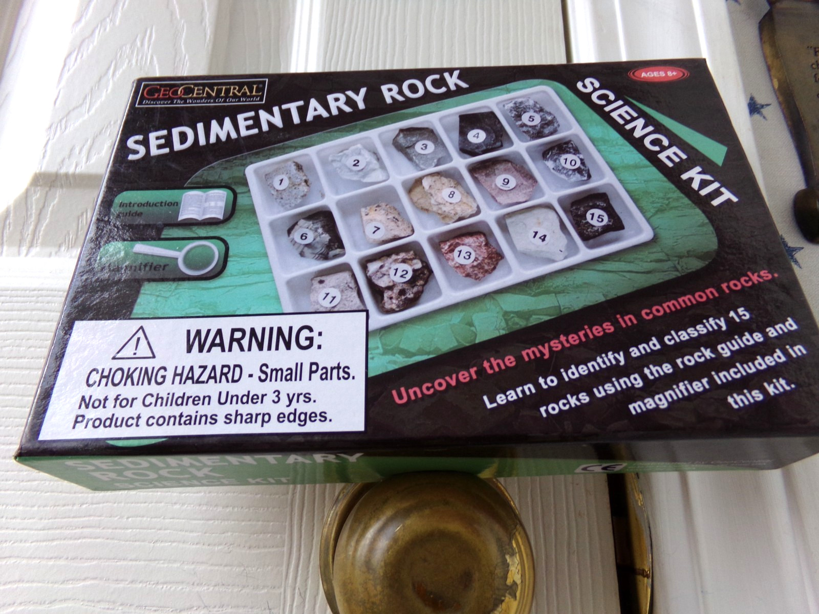 FLAWS Sedimentary Rocks Science Kit GeoCentral 15 Rocks Ages 8+ Magnifying Glass