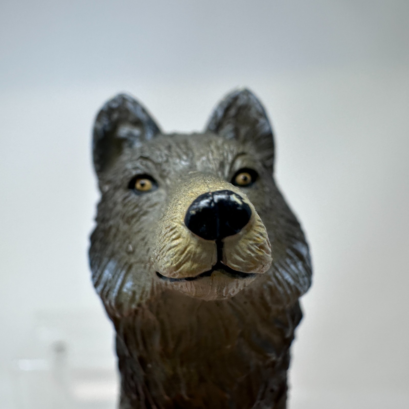 Mojo Timber Wolf Figure Gray Wildlife Jungle Zoo Wild Dog Animal 3.5″ 2010