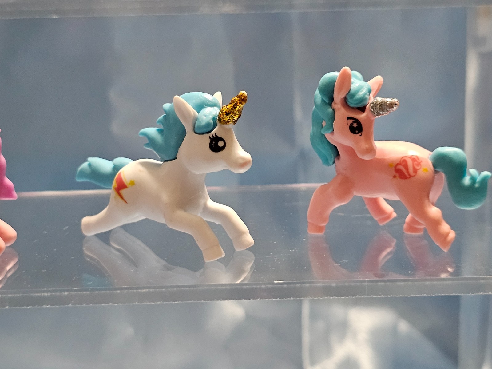 LOT OF 10 MINIATURE UNICORN PONY TOYS – ASSORTED COLORS – BRANDED – 2″