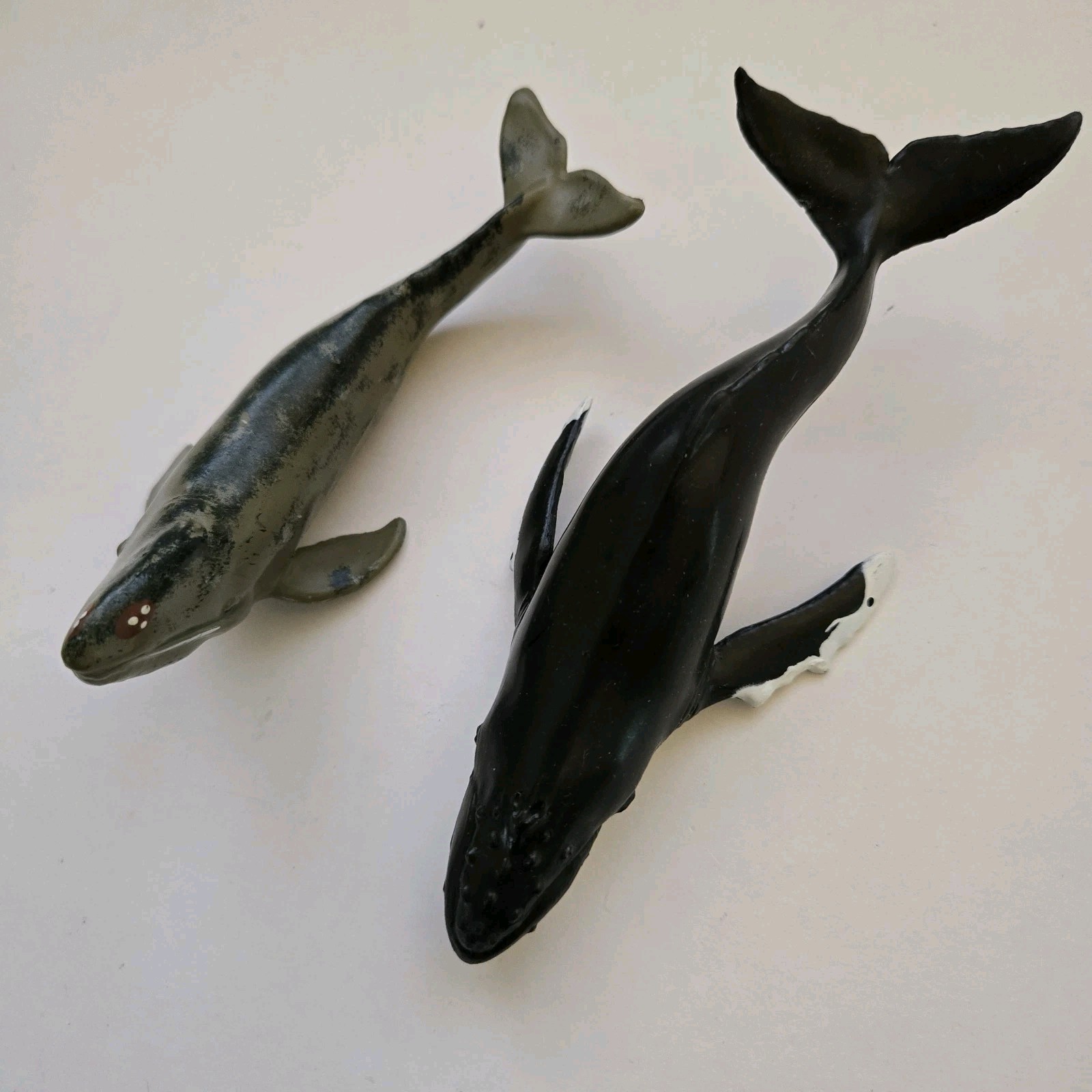Vintage 1990’s SAFARI LTD Sharks & Whales Lot of Five 6″ Figures