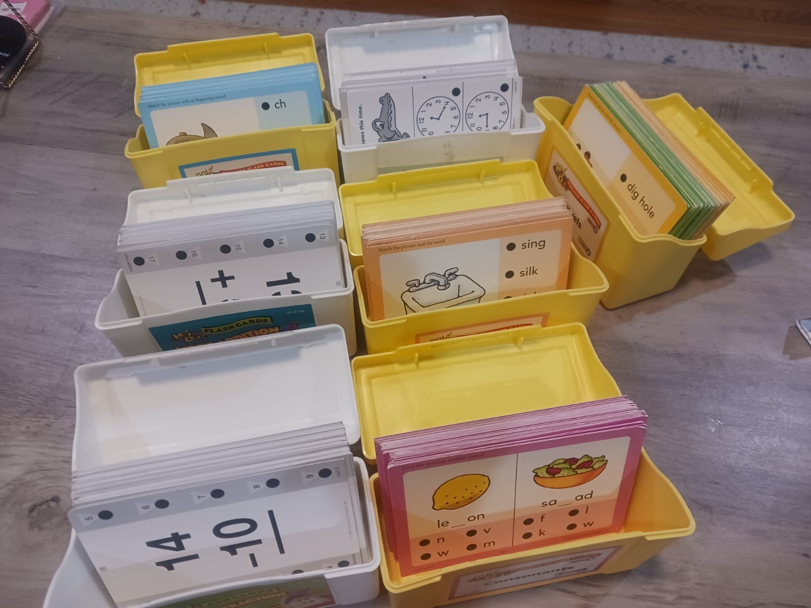 Hot Dots 2 Talking Pens and 7 Flash Card Sets Teaching Education Tools