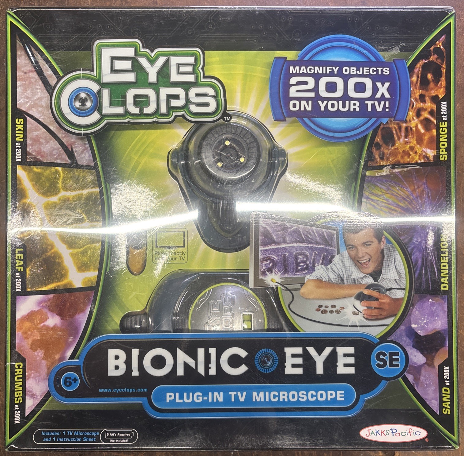 Jakks Pacific Bionic Eye Eye Clops Series Plug-In TV Microscope 2009 NIB
