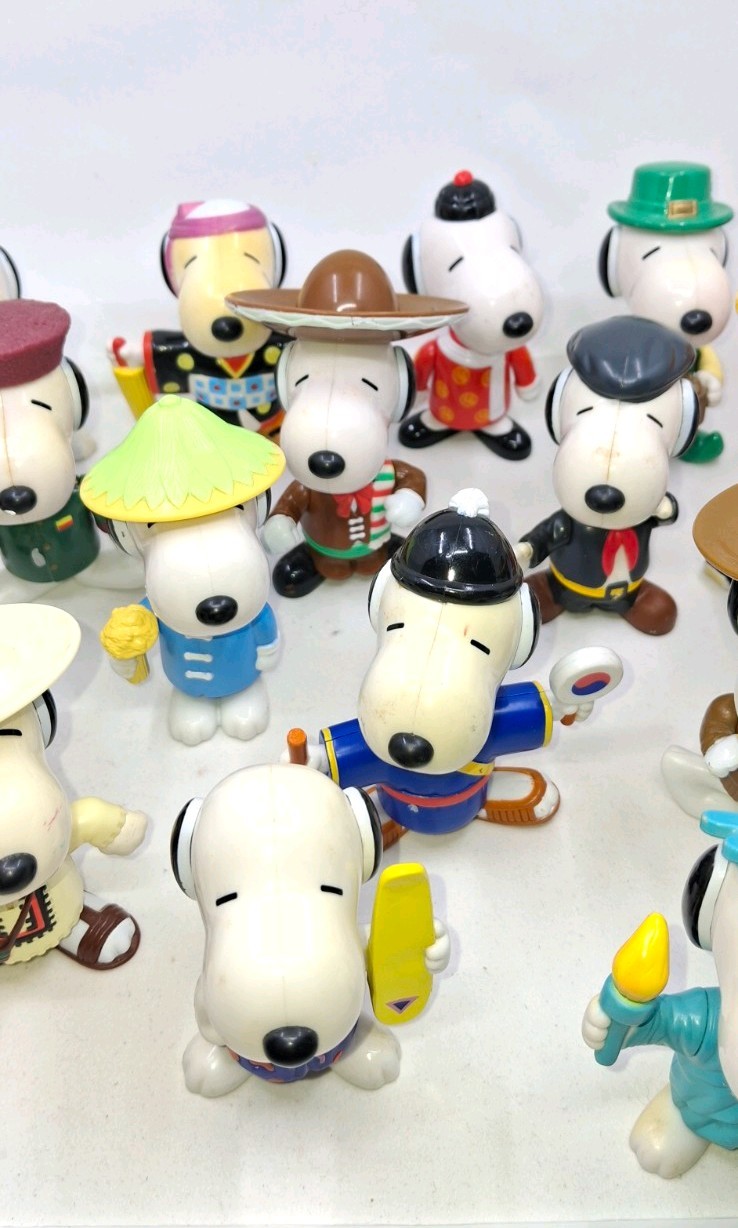 20X Vintage McDonald’s Snoopy Figurines Happy Meal Collectables Peanuts