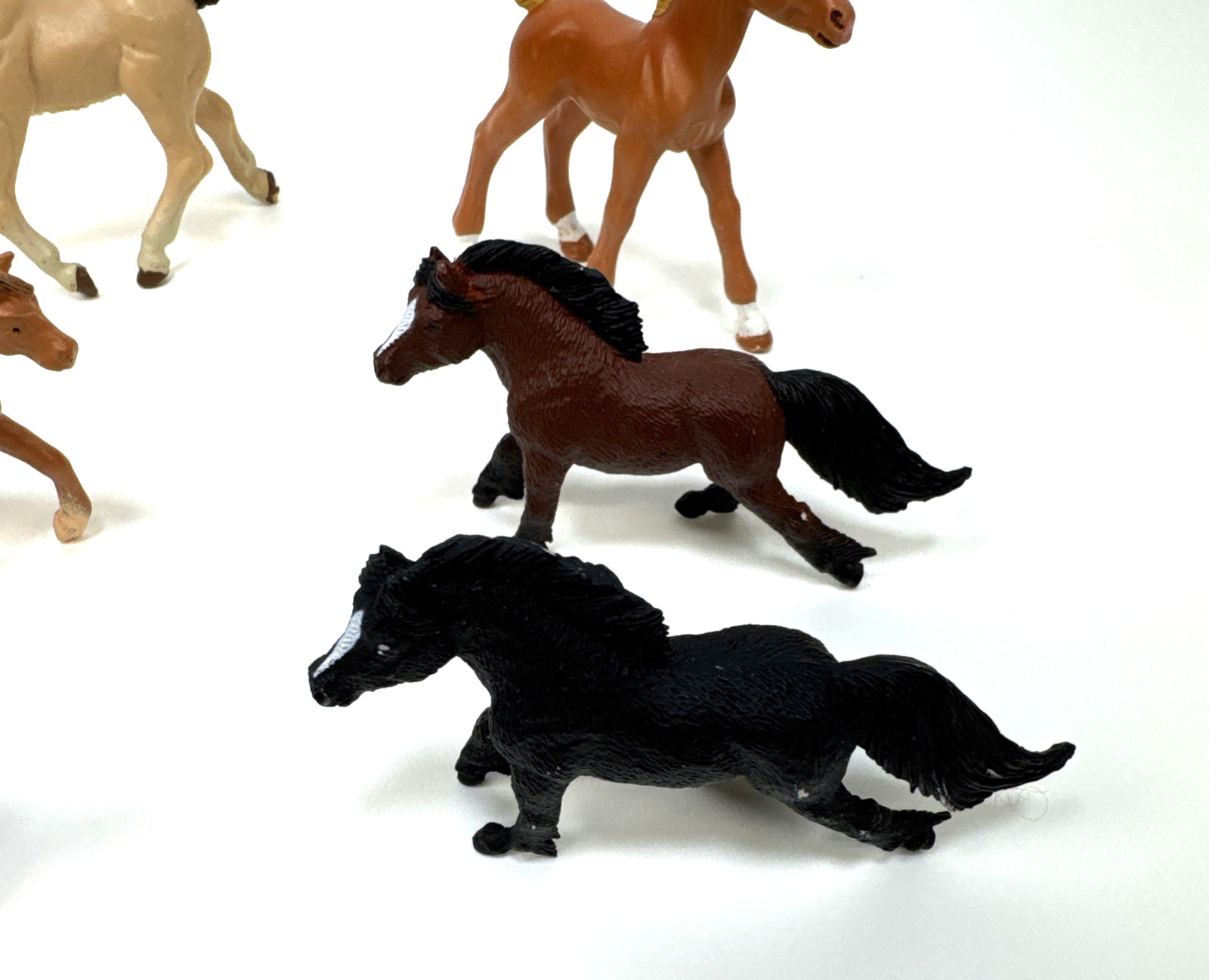 Lot Of 6 Miniature Horse Toy Figures Safari Plastic 90s & 2005
