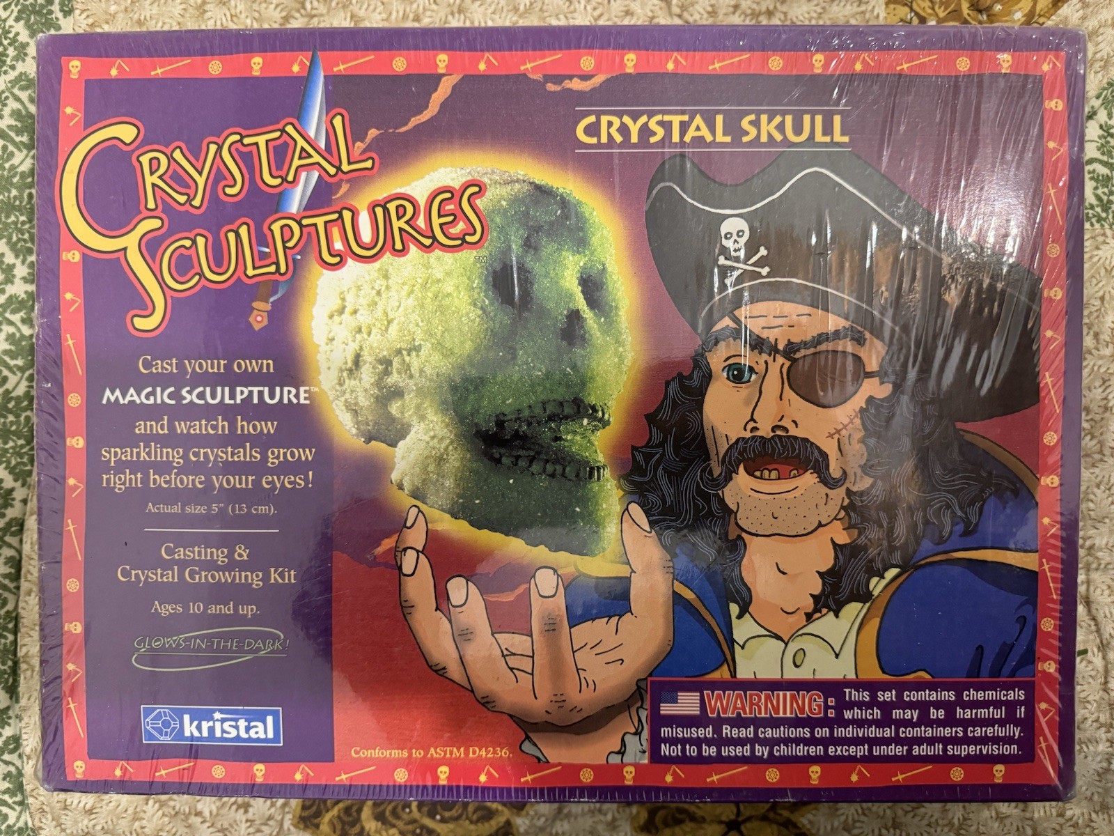Kristal Crystal Sculptures Skull Casting & Growing Kit Pirates, 1999, Glows, New
