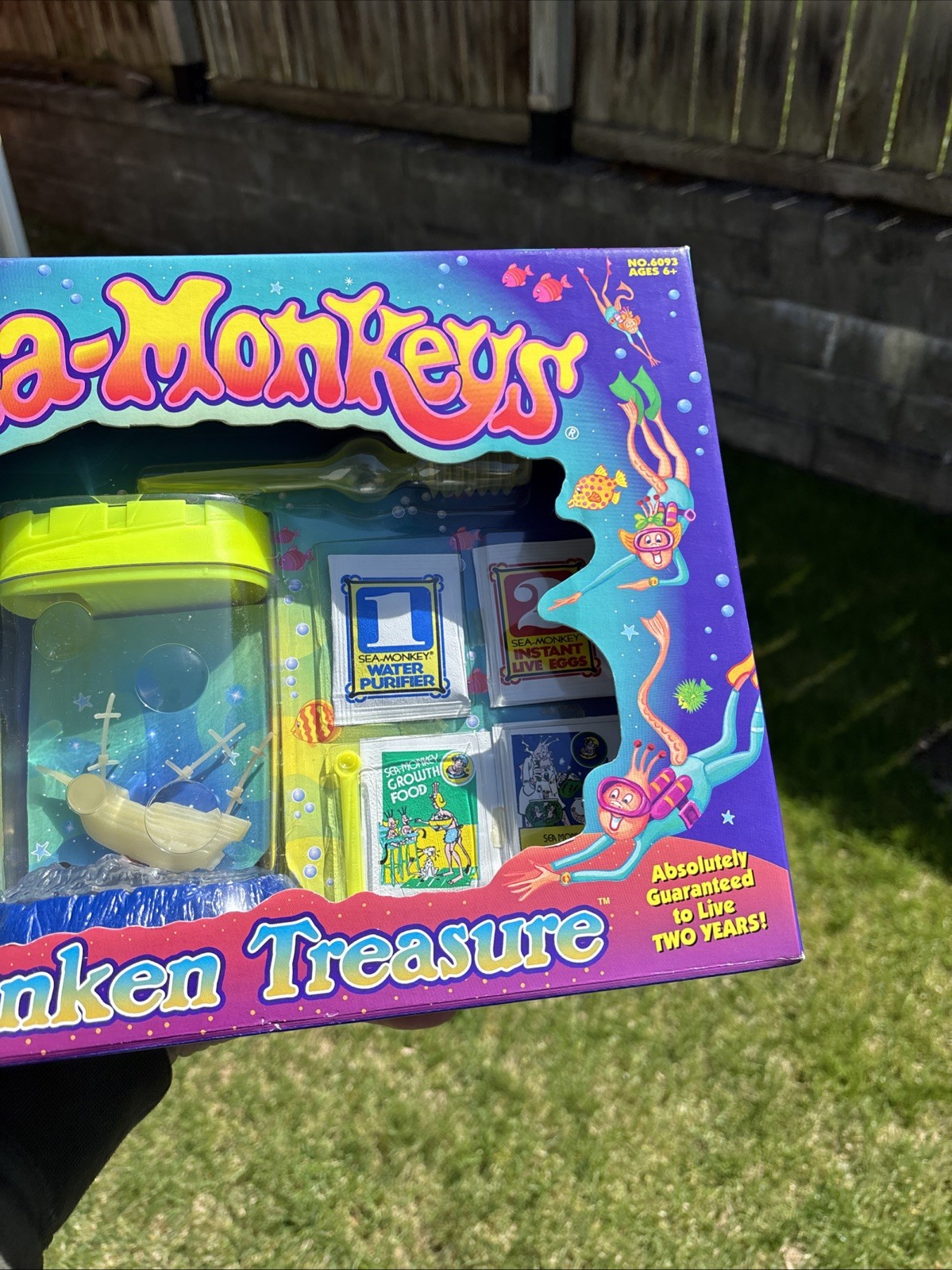 Amazing Live Sea-Monkeys SUNKEN TREASURE Tank Aquarium NEW RARE VTG 1998