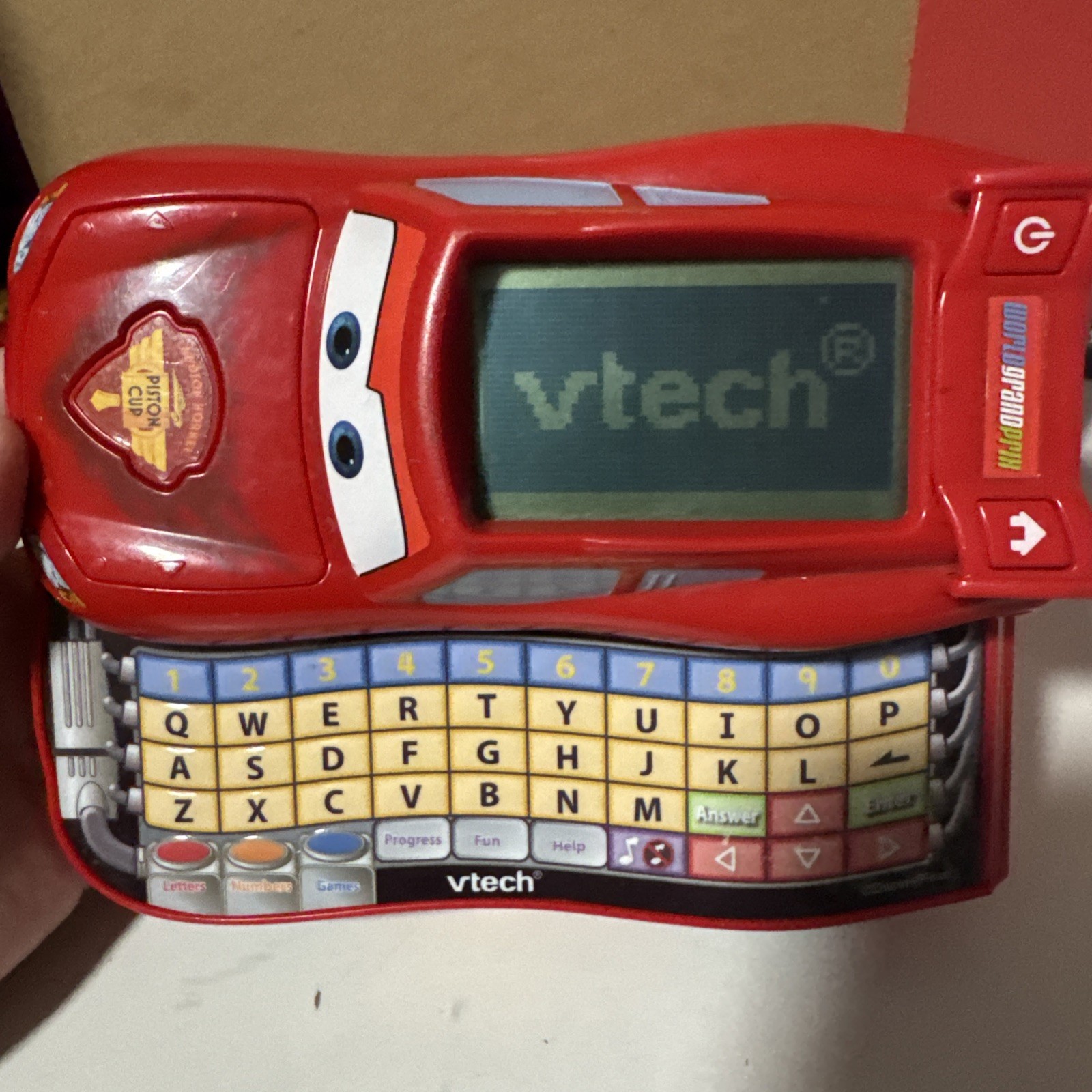 VTech Disney Pixar Cars 2 Lightning McQueen Learn & Go Handheld Console WORKS!