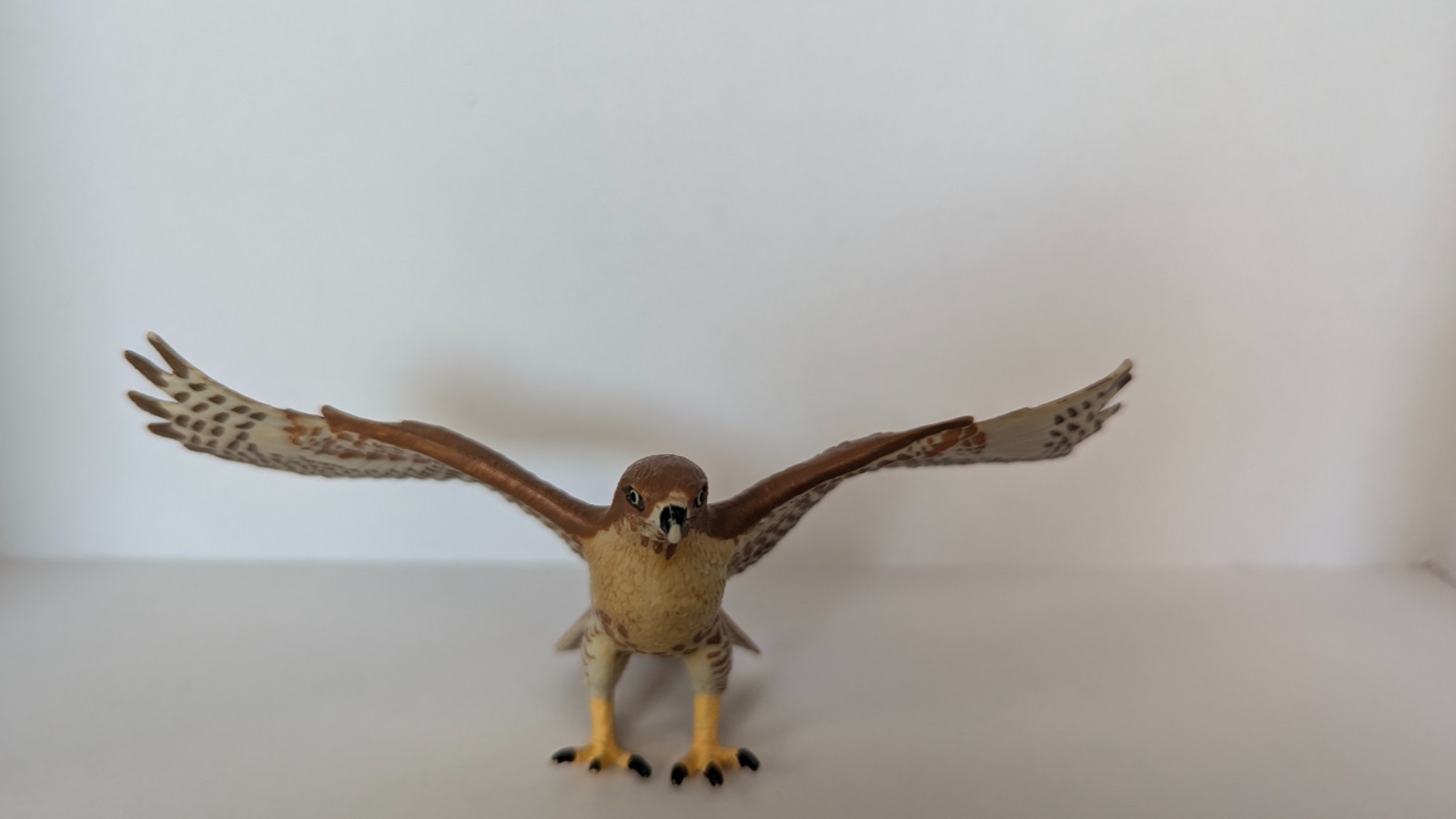 Vintage Red Tail Hawk Animal Figure Safari Ltd NEW Toys Educational Kids