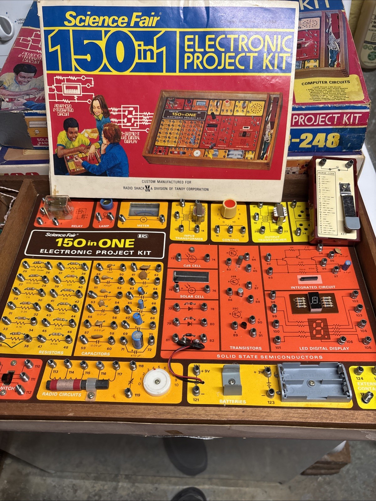 Two Science Fair Electronic Project Kits, 150 And One And 101 28–220 And 28–248