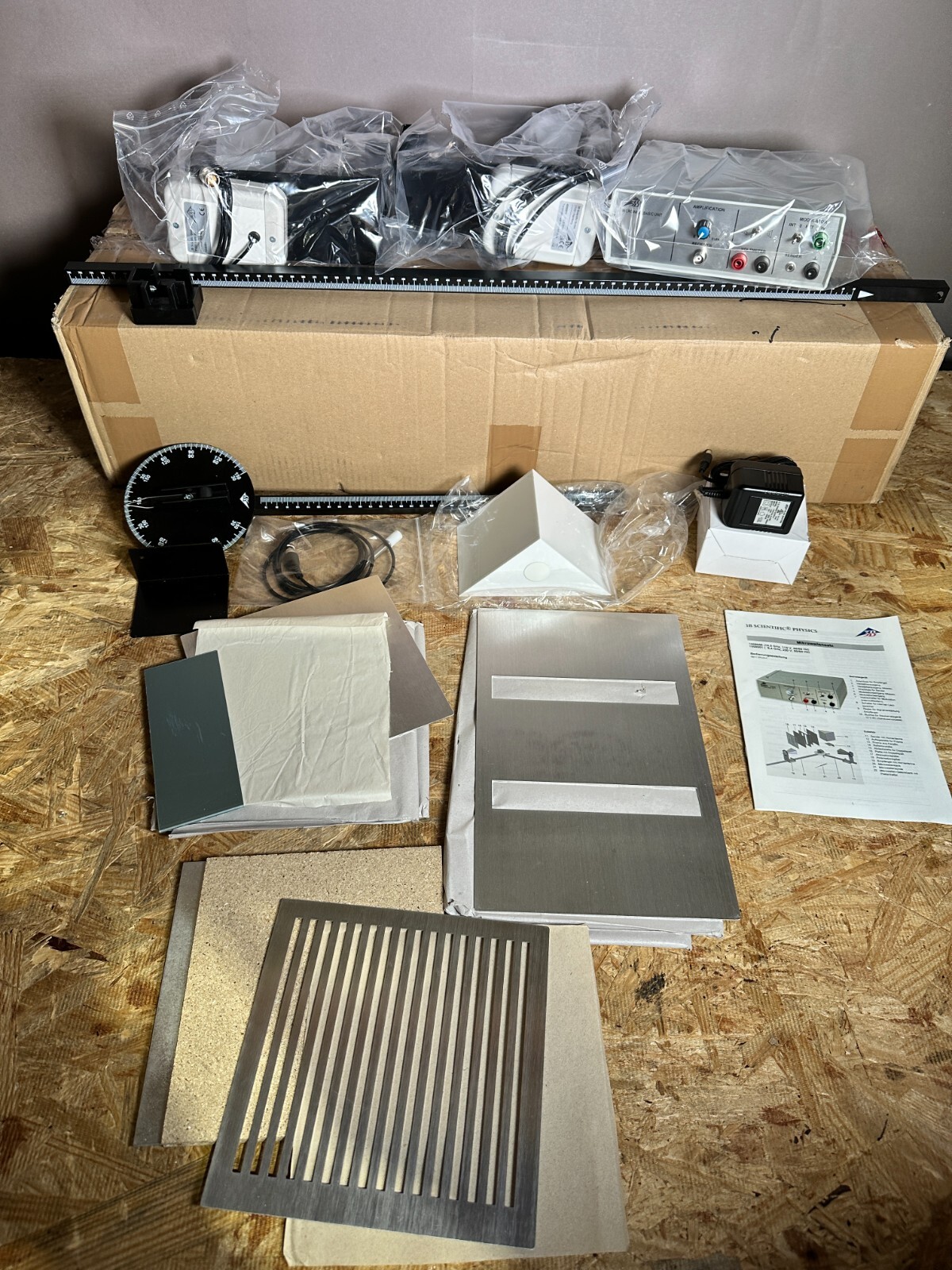 NEW 3B Scientific U8493600-115 Microwave Set, 10.5 GHz, 115V, 50/60 Hz