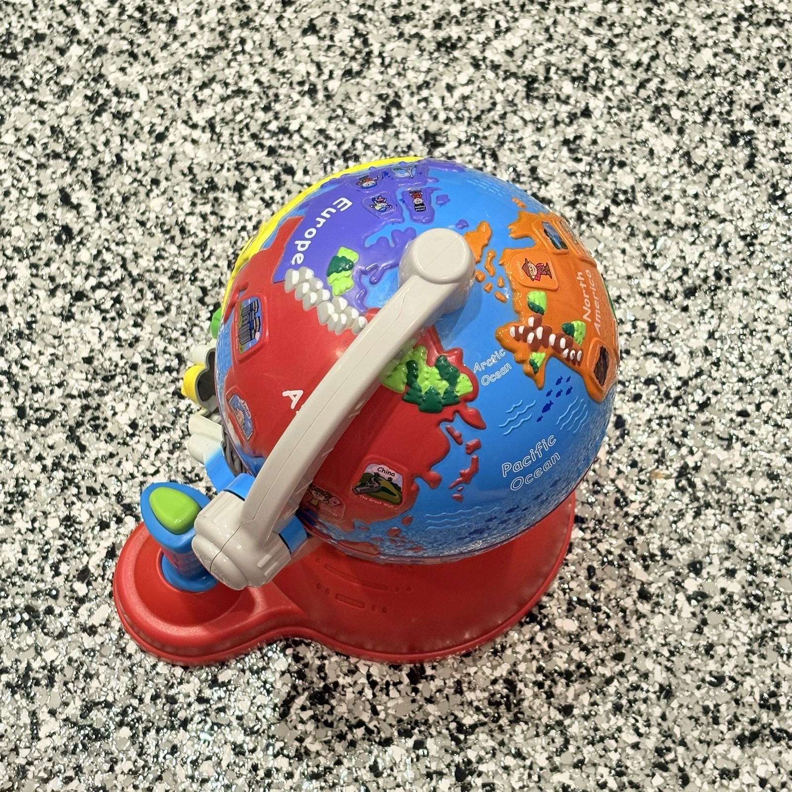 VTech Fly and Learn Globe Children’s Educational Interactive Learning Game Toy