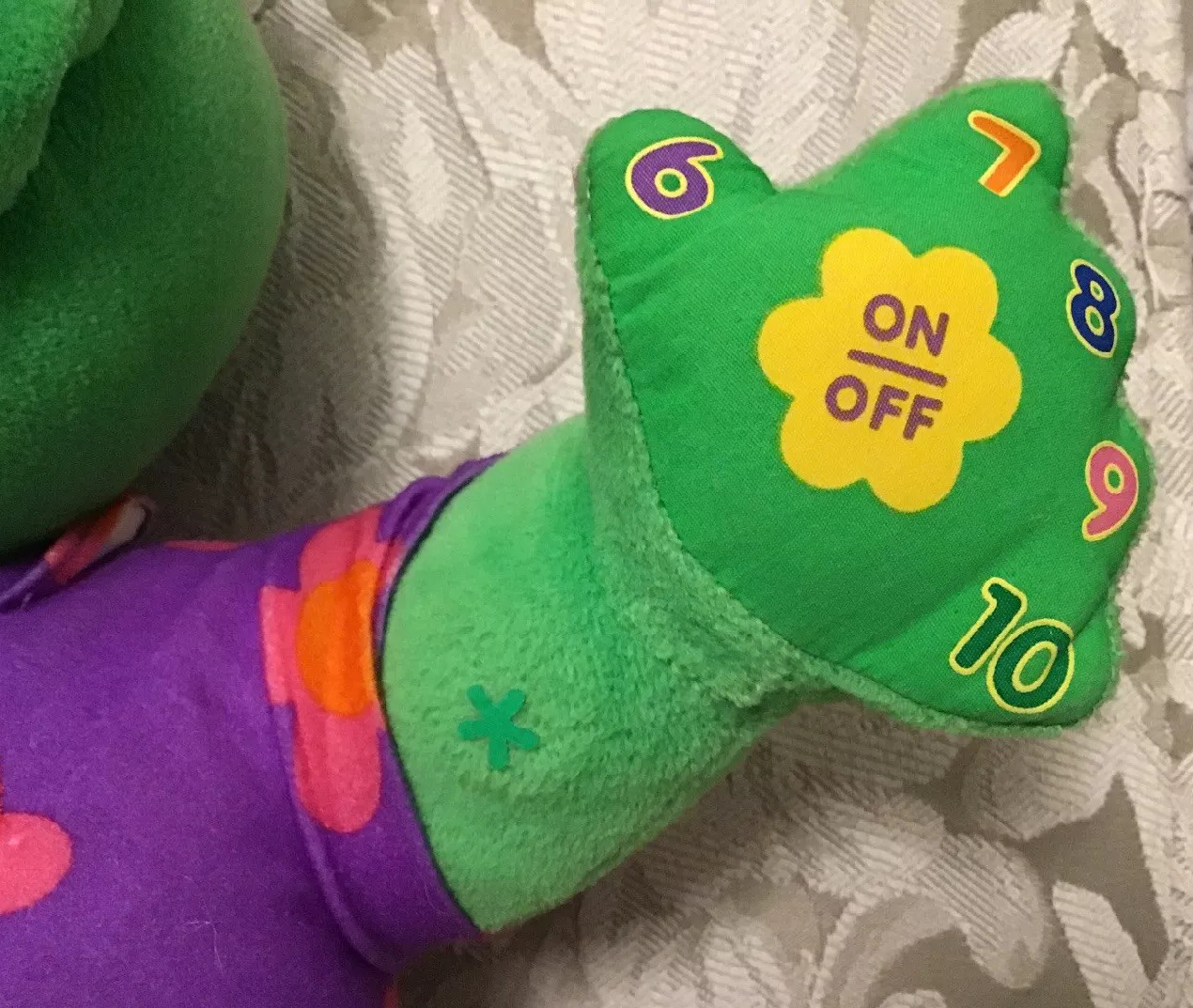 LeapFrog LOVABLE LILY Interactive Dress Up Doll – Fun Games & Activities, 20050