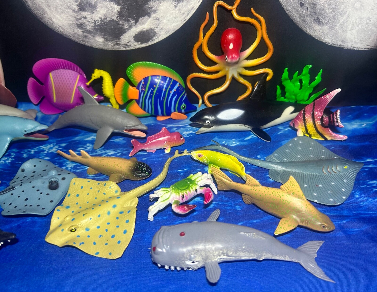 Mixed Lot 25 Modern Vintage Figures Ocean Animals Sealife Creatures Fish Toys