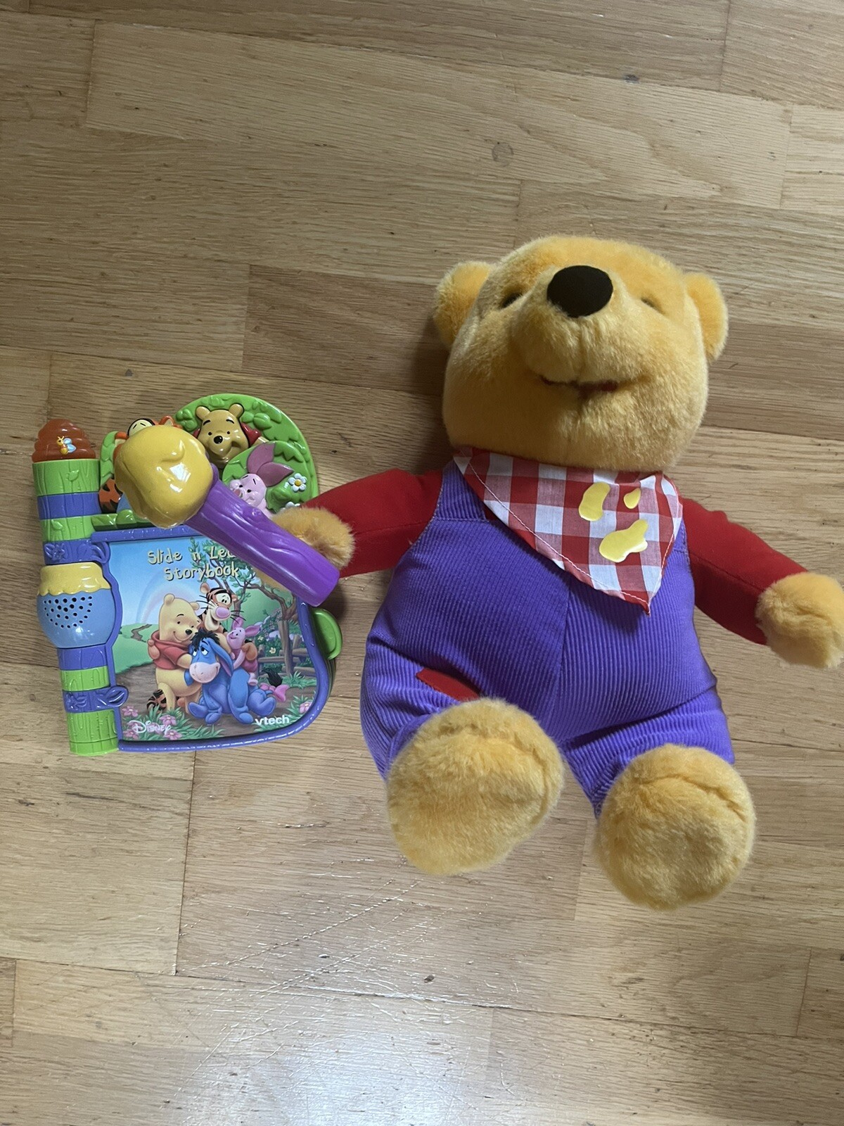 VTech Disney Winnie The Pooh Slide N Learn Storybook Electronic Tigger Piglet