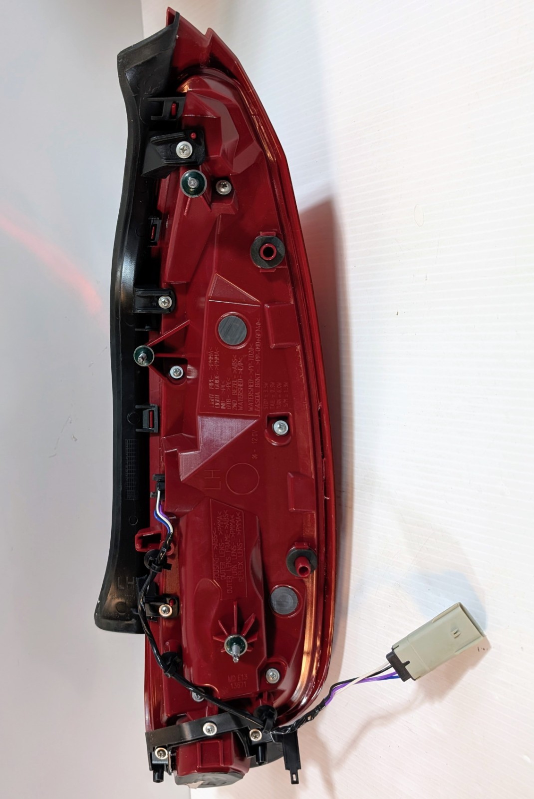 2013-2017 Cadillac XTS LED Tail Light Left Driver Side Rear Replacement Assembly